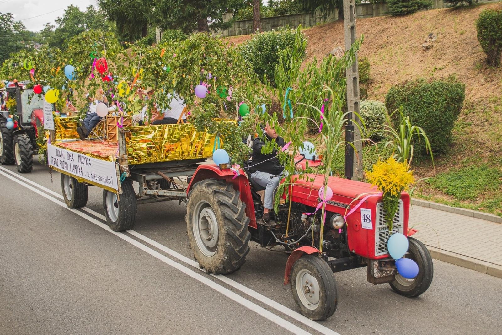 Zdjęcie w galerii na portalu naszwodzislaw.com: Boże z Twoich rąk żyjemy. Dożynki w Połomi [FOTO] wiadomości z regionu