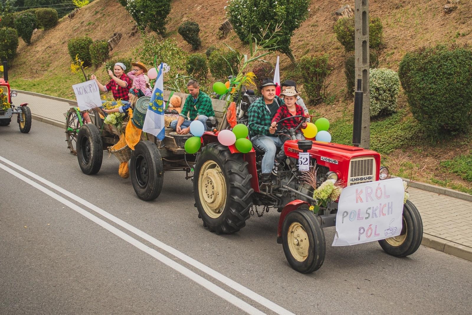 Zdjęcie w galerii na portalu naszwodzislaw.com: Boże z Twoich rąk żyjemy. Dożynki w Połomi [FOTO] wiadomości z regionu