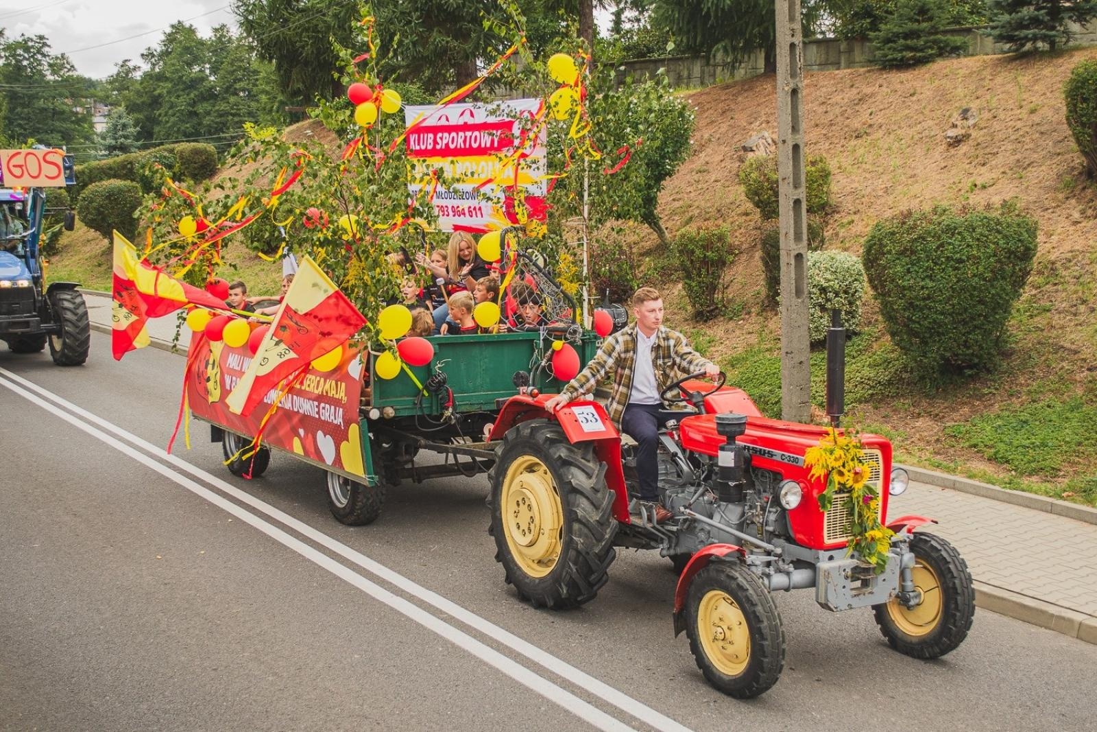 Zdjęcie w galerii na portalu naszwodzislaw.com: Boże z Twoich rąk żyjemy. Dożynki w Połomi [FOTO] wiadomości z regionu