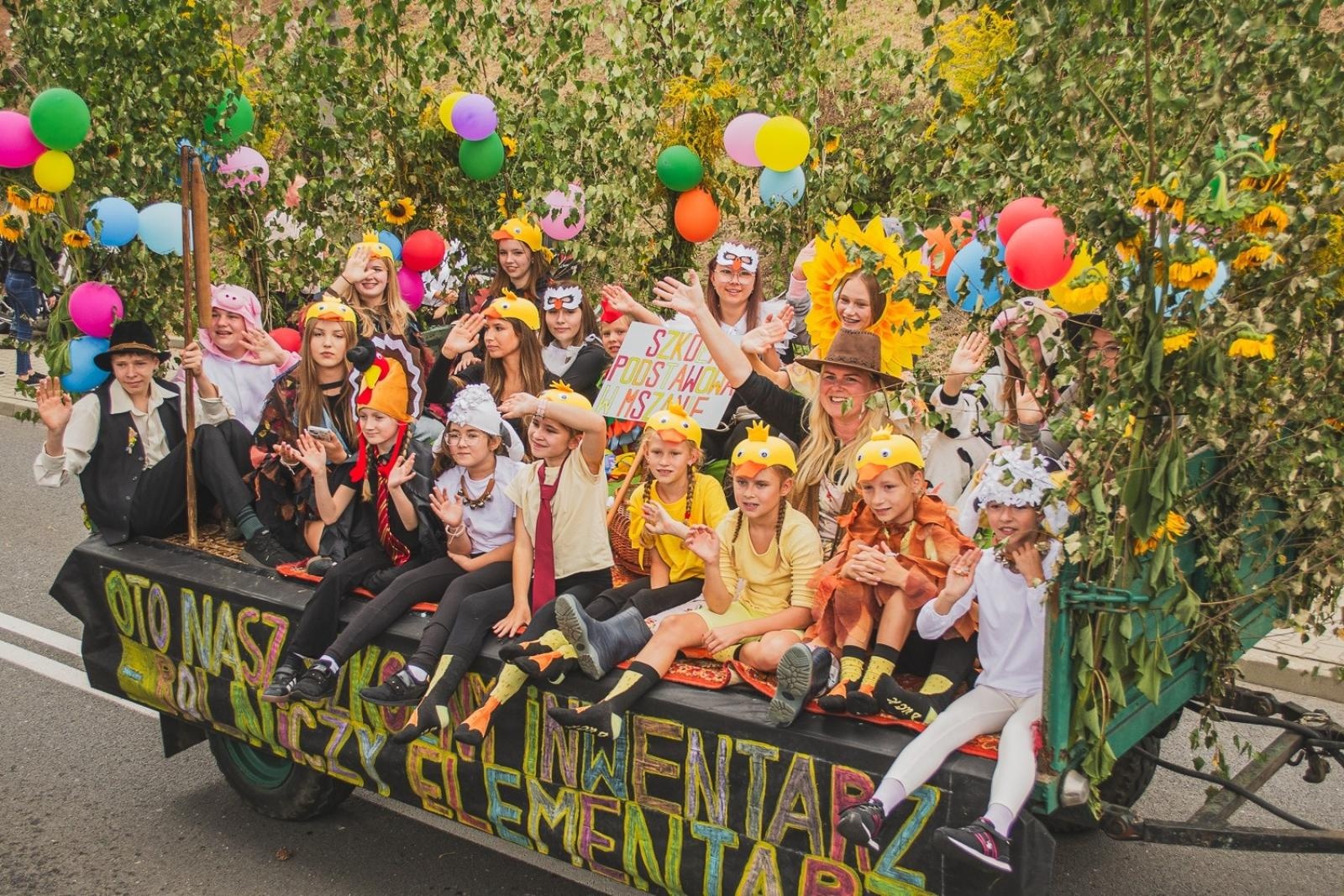 Zdjęcie w galerii na portalu naszwodzislaw.com: Boże z Twoich rąk żyjemy. Dożynki w Połomi [FOTO] wiadomości z regionu