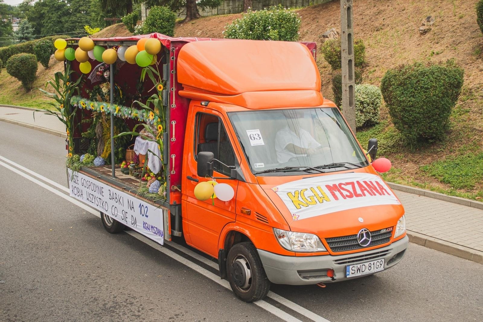 Zdjęcie w galerii na portalu naszwodzislaw.com: Boże z Twoich rąk żyjemy. Dożynki w Połomi [FOTO] wiadomości z regionu
