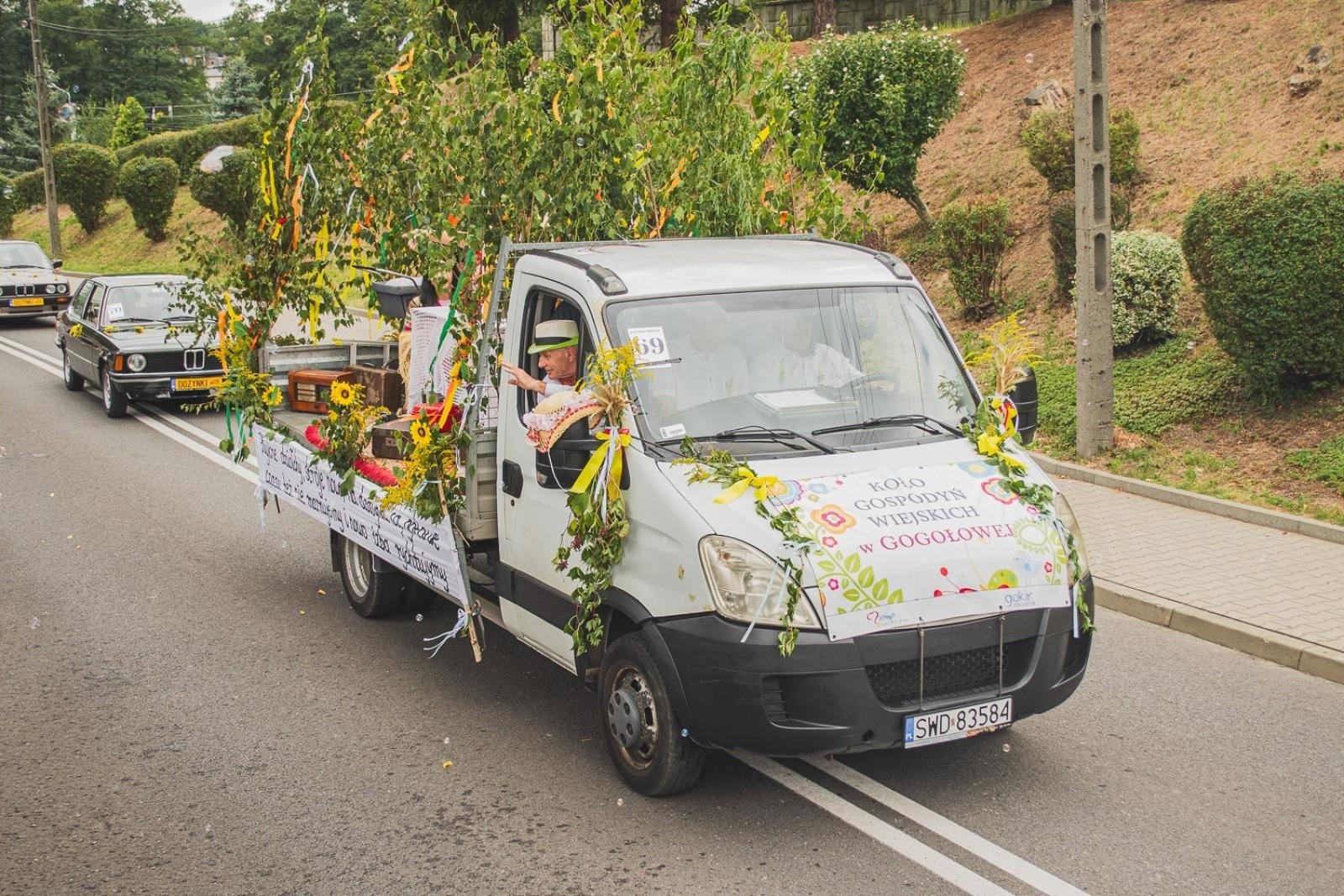 Zdjęcie w galerii na portalu naszwodzislaw.com: Boże z Twoich rąk żyjemy. Dożynki w Połomi [FOTO] wiadomości z regionu