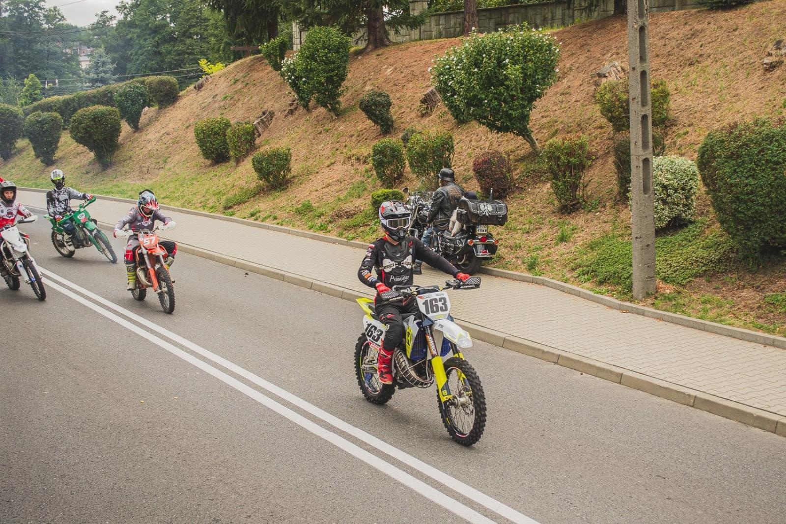Zdjęcie w galerii na portalu naszwodzislaw.com: Boże z Twoich rąk żyjemy. Dożynki w Połomi [FOTO] wiadomości z regionu
