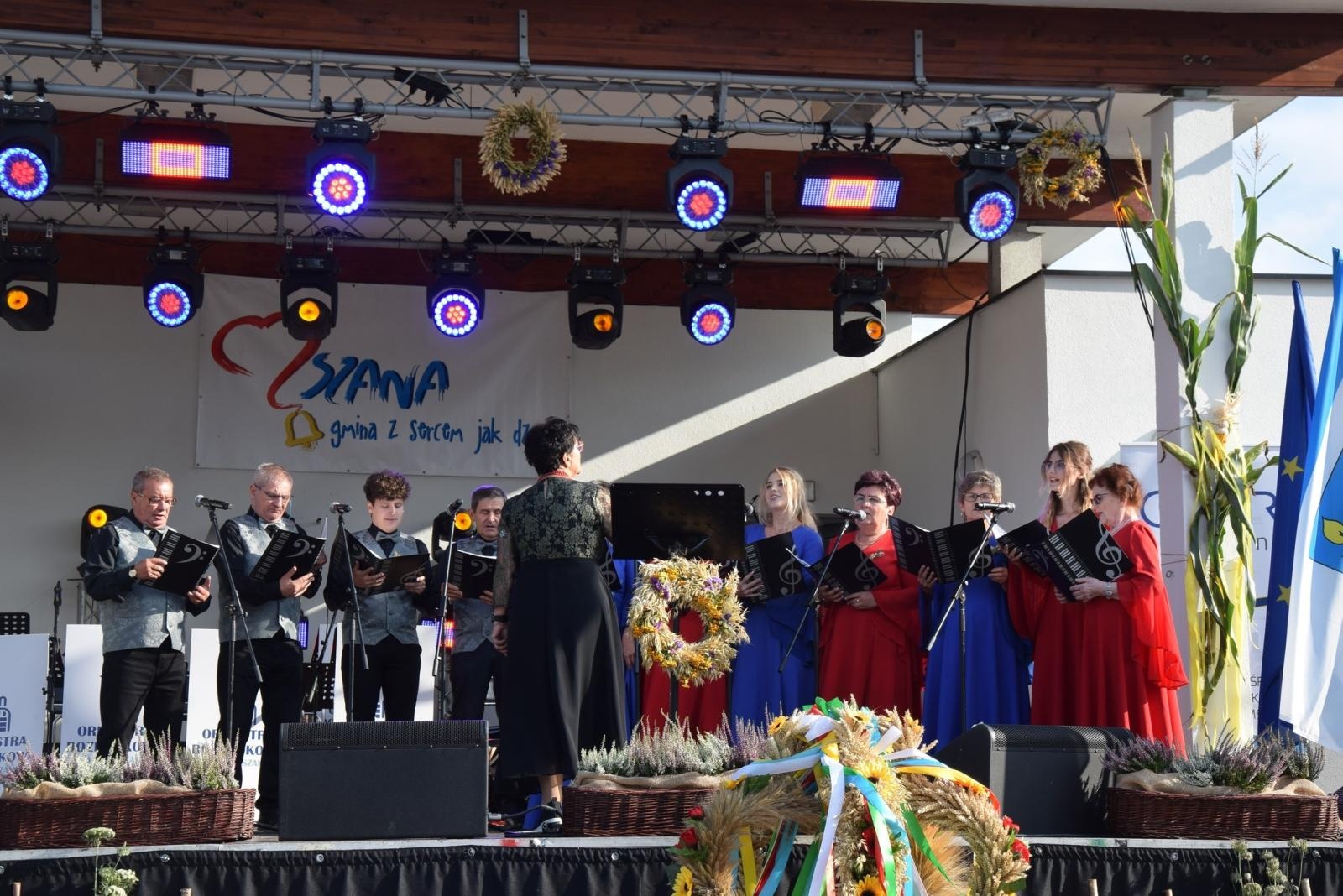 Zdjęcie w galerii na portalu naszwodzislaw.com: Boże z Twoich rąk żyjemy. Dożynki w Połomi [FOTO] wiadomości z regionu