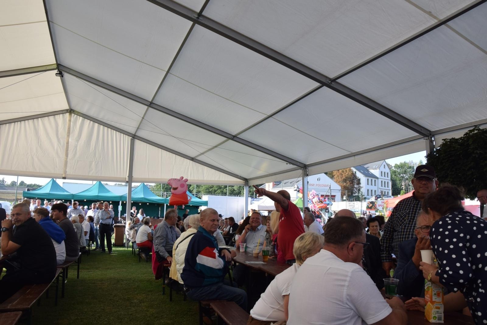 Zdjęcie w galerii na portalu naszwodzislaw.com: Boże z Twoich rąk żyjemy. Dożynki w Połomi [FOTO] wiadomości z regionu