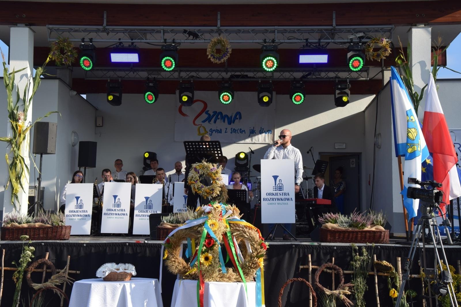 Zdjęcie w galerii na portalu naszwodzislaw.com: Boże z Twoich rąk żyjemy. Dożynki w Połomi [FOTO] wiadomości z regionu