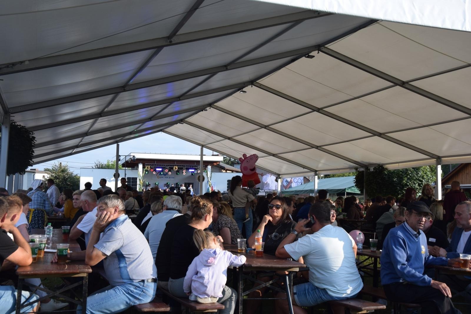 Zdjęcie w galerii na portalu naszwodzislaw.com: Boże z Twoich rąk żyjemy. Dożynki w Połomi [FOTO] wiadomości z regionu