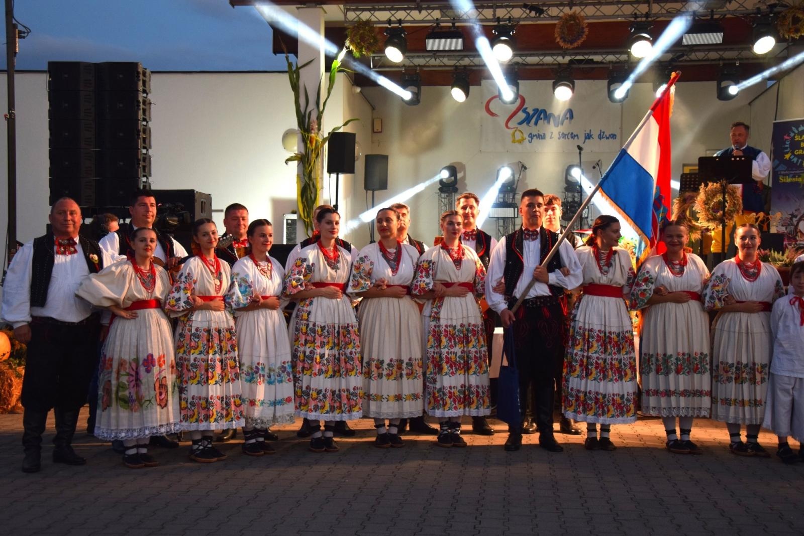 Zdjęcie w galerii na portalu naszwodzislaw.com: Boże z Twoich rąk żyjemy. Dożynki w Połomi [FOTO] wiadomości z regionu