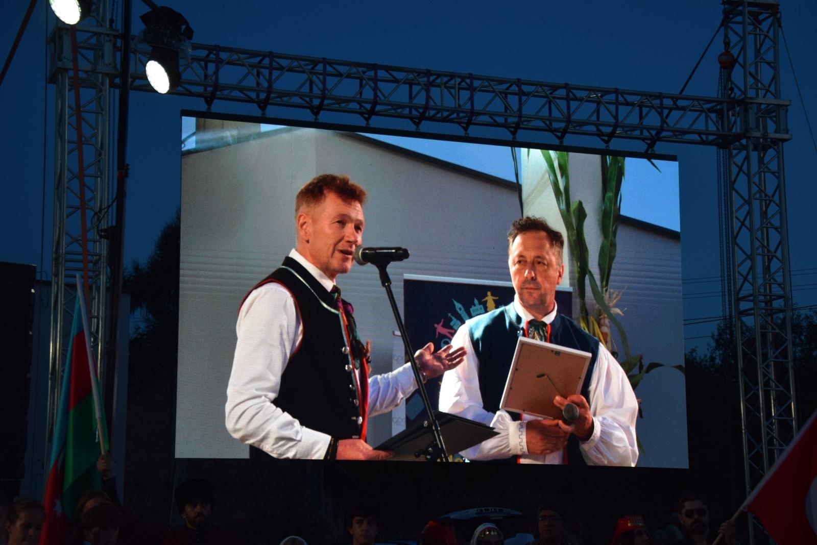 Zdjęcie w galerii na portalu naszwodzislaw.com: Boże z Twoich rąk żyjemy. Dożynki w Połomi [FOTO] wiadomości z regionu