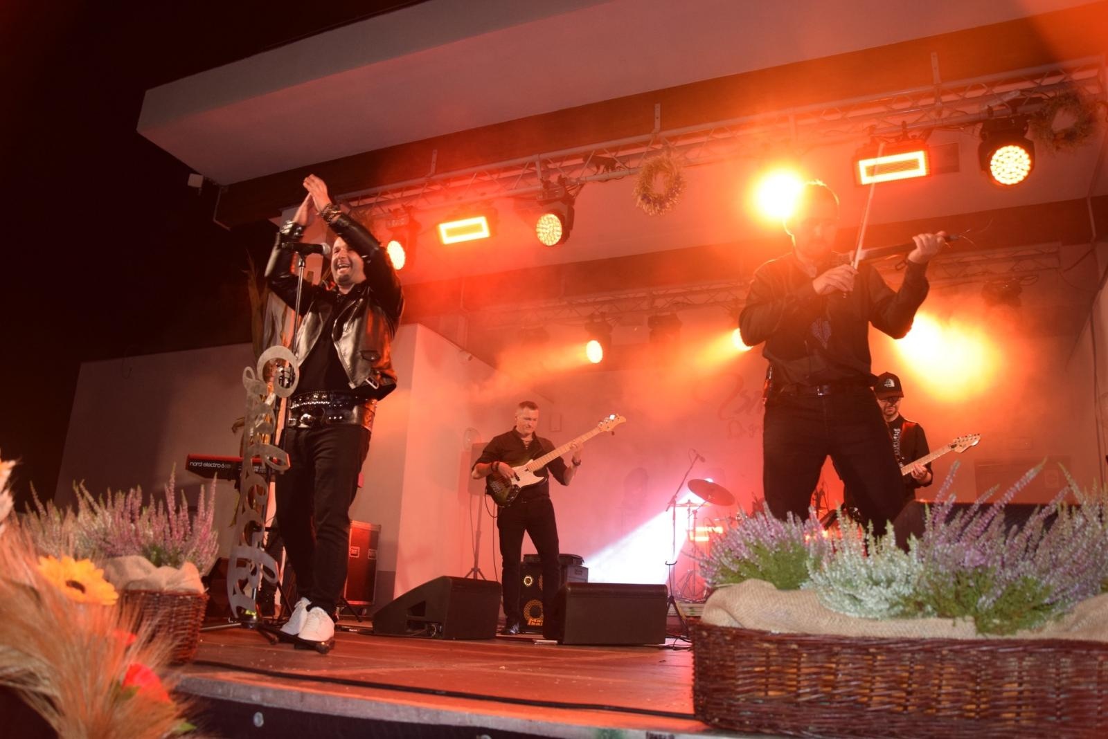 Zdjęcie w galerii na portalu naszwodzislaw.com: Boże z Twoich rąk żyjemy. Dożynki w Połomi [FOTO] wiadomości z regionu