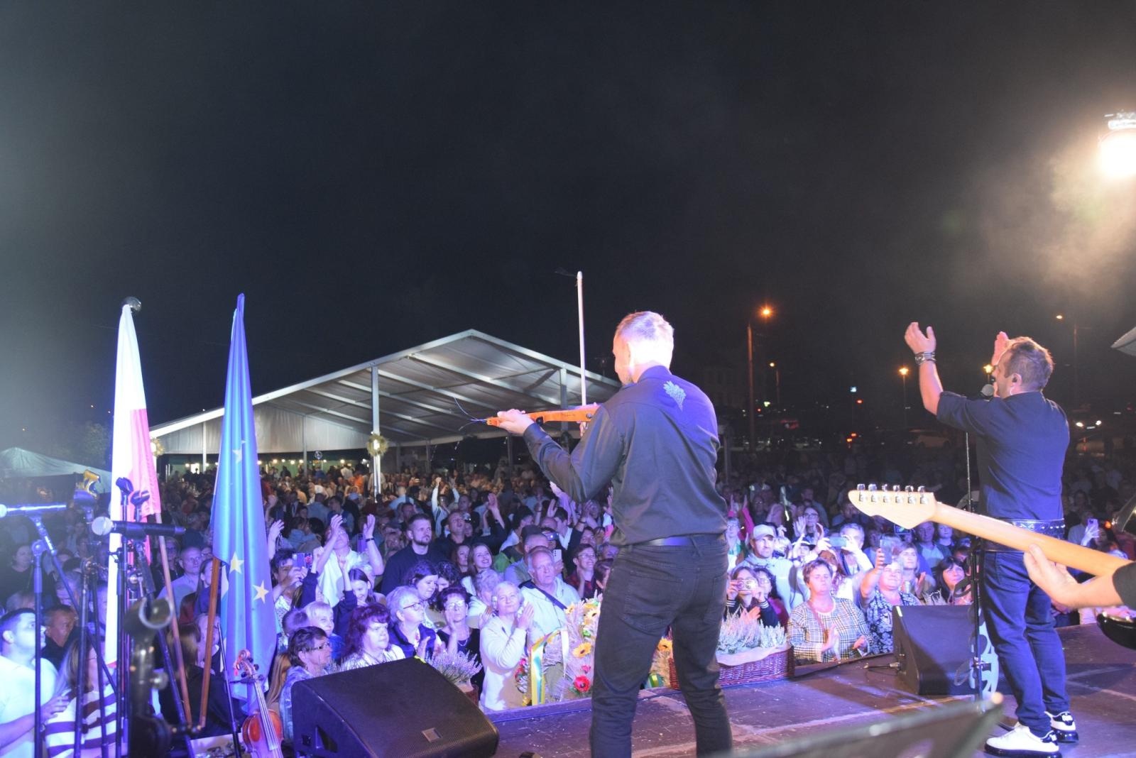 Zdjęcie w galerii na portalu naszwodzislaw.com: Boże z Twoich rąk żyjemy. Dożynki w Połomi [FOTO] wiadomości z regionu