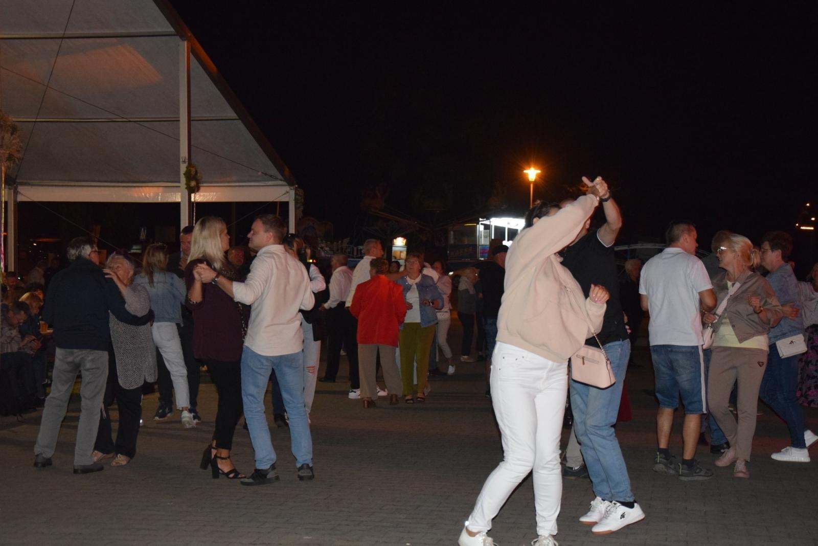 Zdjęcie w galerii na portalu naszwodzislaw.com: Boże z Twoich rąk żyjemy. Dożynki w Połomi [FOTO] wiadomości z regionu