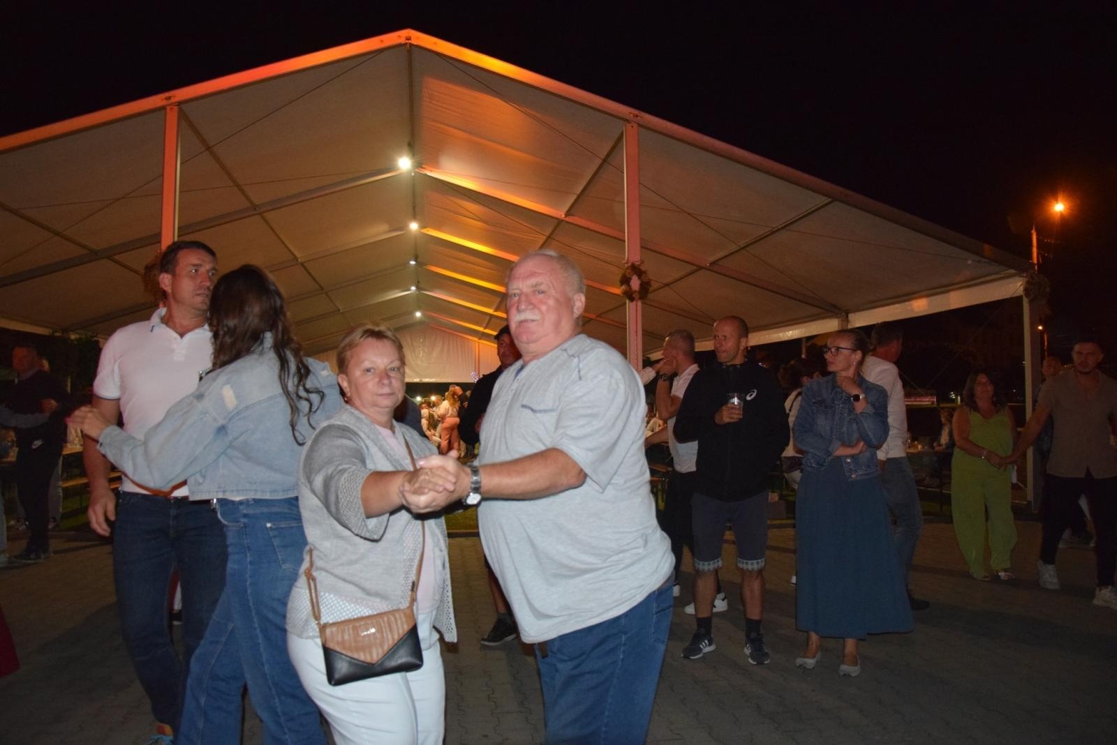 Zdjęcie w galerii na portalu naszwodzislaw.com: Boże z Twoich rąk żyjemy. Dożynki w Połomi [FOTO] wiadomości z regionu