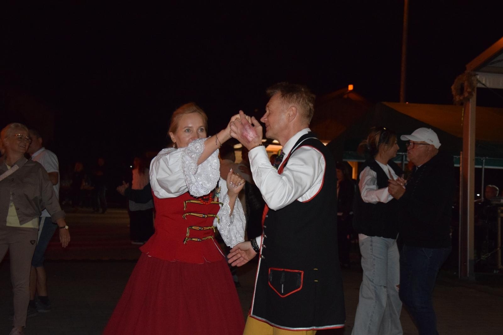 Zdjęcie w galerii na portalu naszwodzislaw.com: Boże z Twoich rąk żyjemy. Dożynki w Połomi [FOTO] wiadomości z regionu