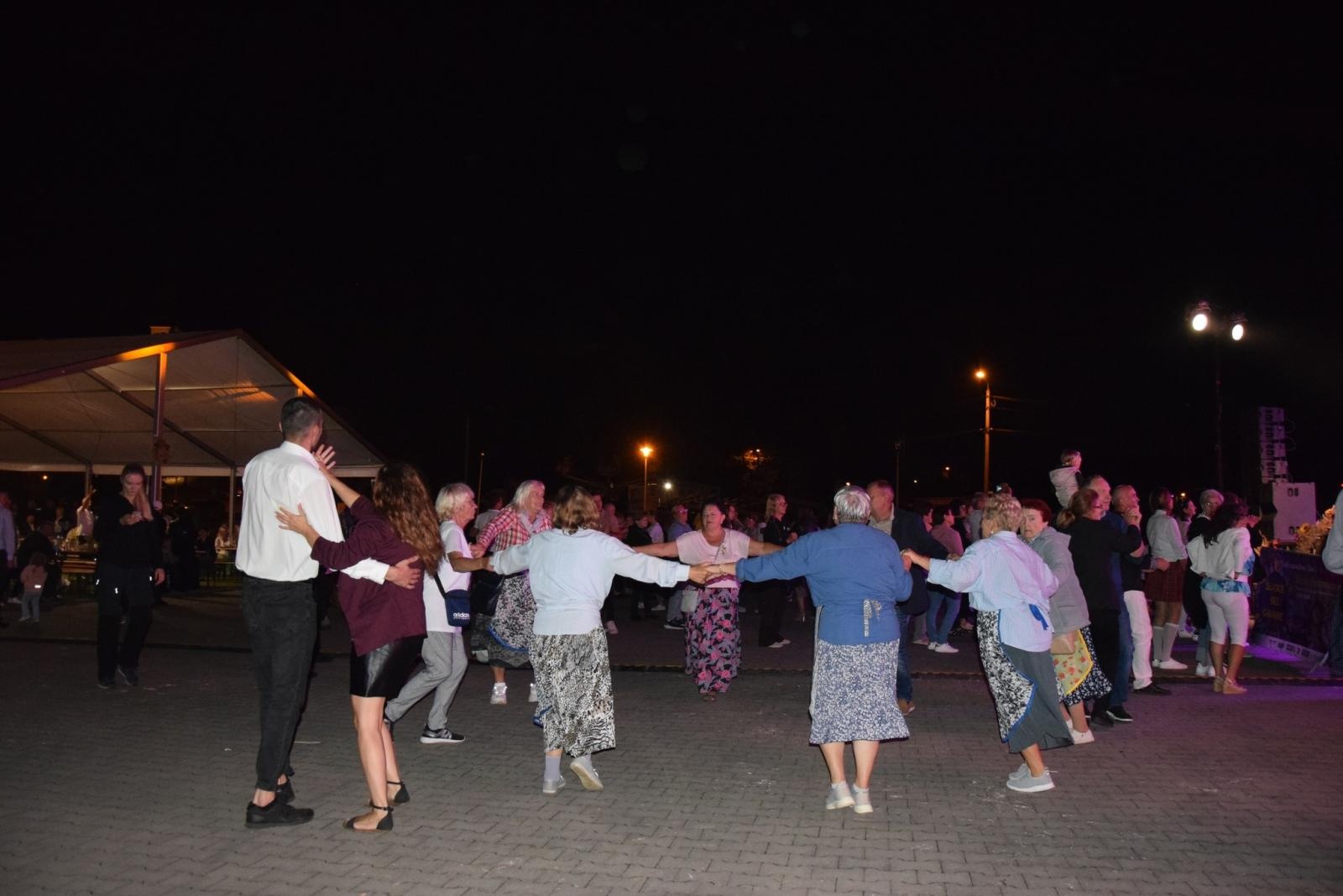 Zdjęcie w galerii na portalu naszwodzislaw.com: Boże z Twoich rąk żyjemy. Dożynki w Połomi [FOTO] wiadomości z regionu