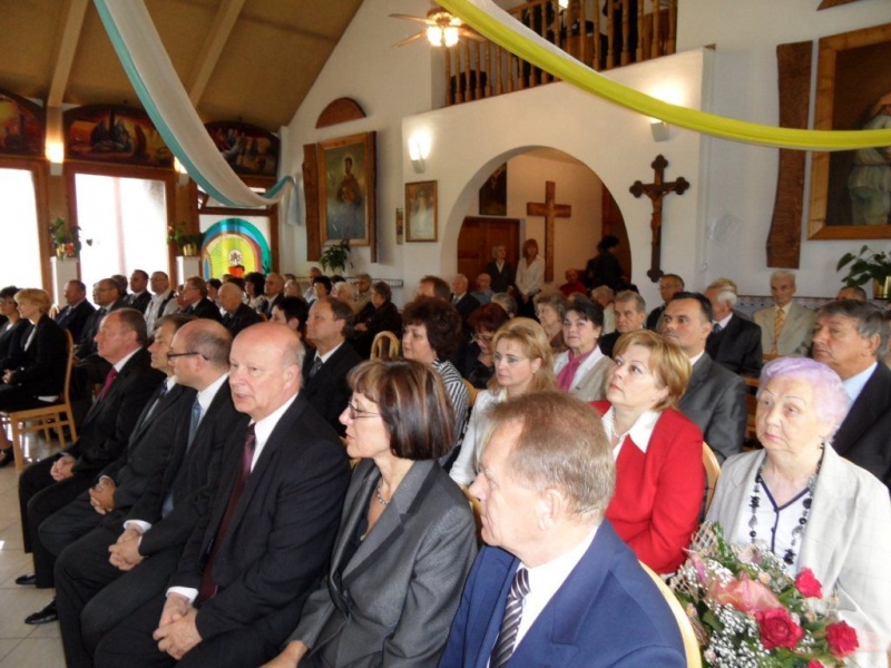 Zdjęcie w galerii na portalu naszwodzislaw.com: Fragment szaty JP II już w Gorzycach wiadomości z regionu