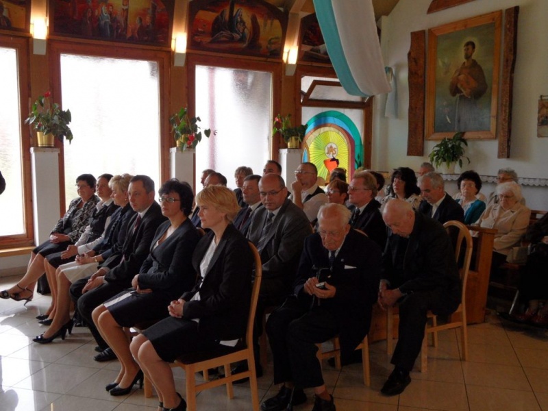 Zdjęcie w galerii na portalu naszwodzislaw.com: Fragment szaty JP II już w Gorzycach wiadomości z regionu