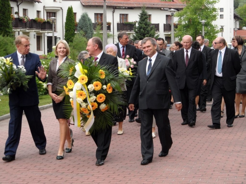 Zdjęcie w galerii na portalu naszwodzislaw.com: Fragment szaty JP II już w Gorzycach wiadomości z regionu