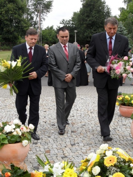 Zdjęcie w galerii na portalu naszwodzislaw.com: Fragment szaty JP II już w Gorzycach wiadomości z regionu