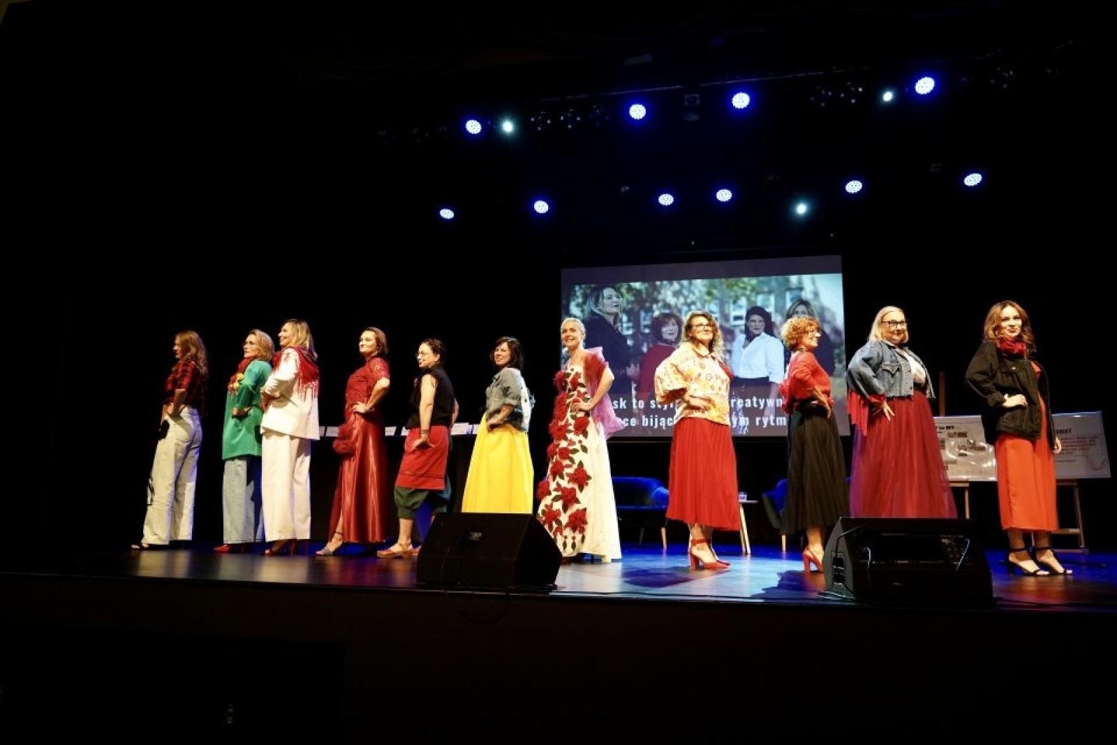 Zdjęcie w galerii na portalu naszwodzislaw.com: Moc, inspiracja i kobieca energia w Rydułtowach [FOTO] wiadomości z regionu