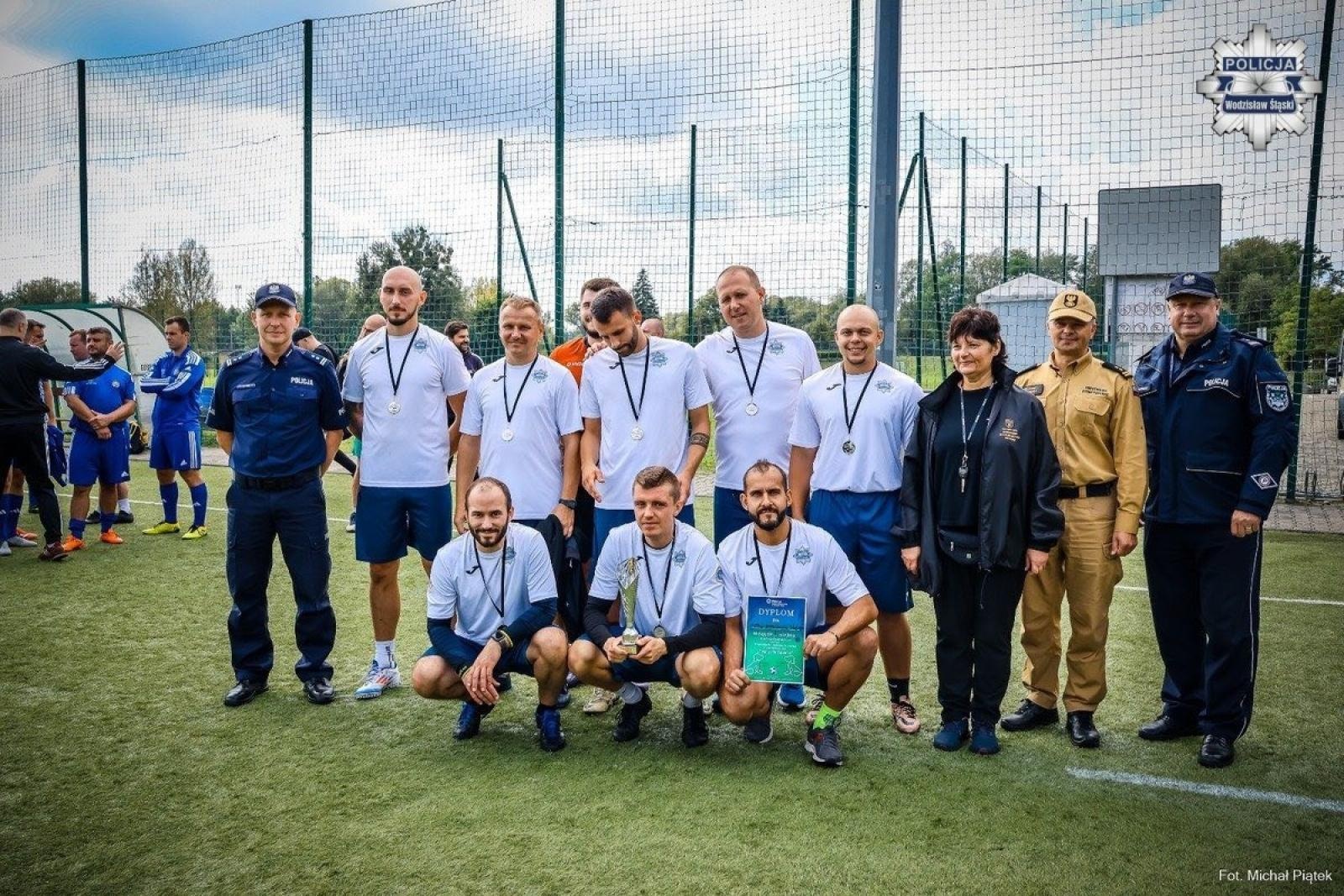 Zdjęcie w galerii na portalu naszwodzislaw.com: Turniej Gramy dla Psiaków z udziałem mundurowych z Wodzisławia Śląskiego wiadomości z regionu
