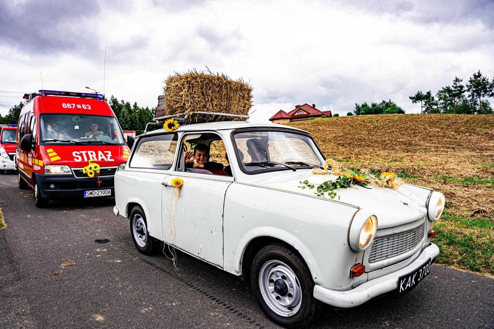Zdjęcie w galerii na portalu naszwodzislaw.com: Gminne dożynki i zacny jubileusz Skrbeńska za nami [FOTO] wiadomości z regionu