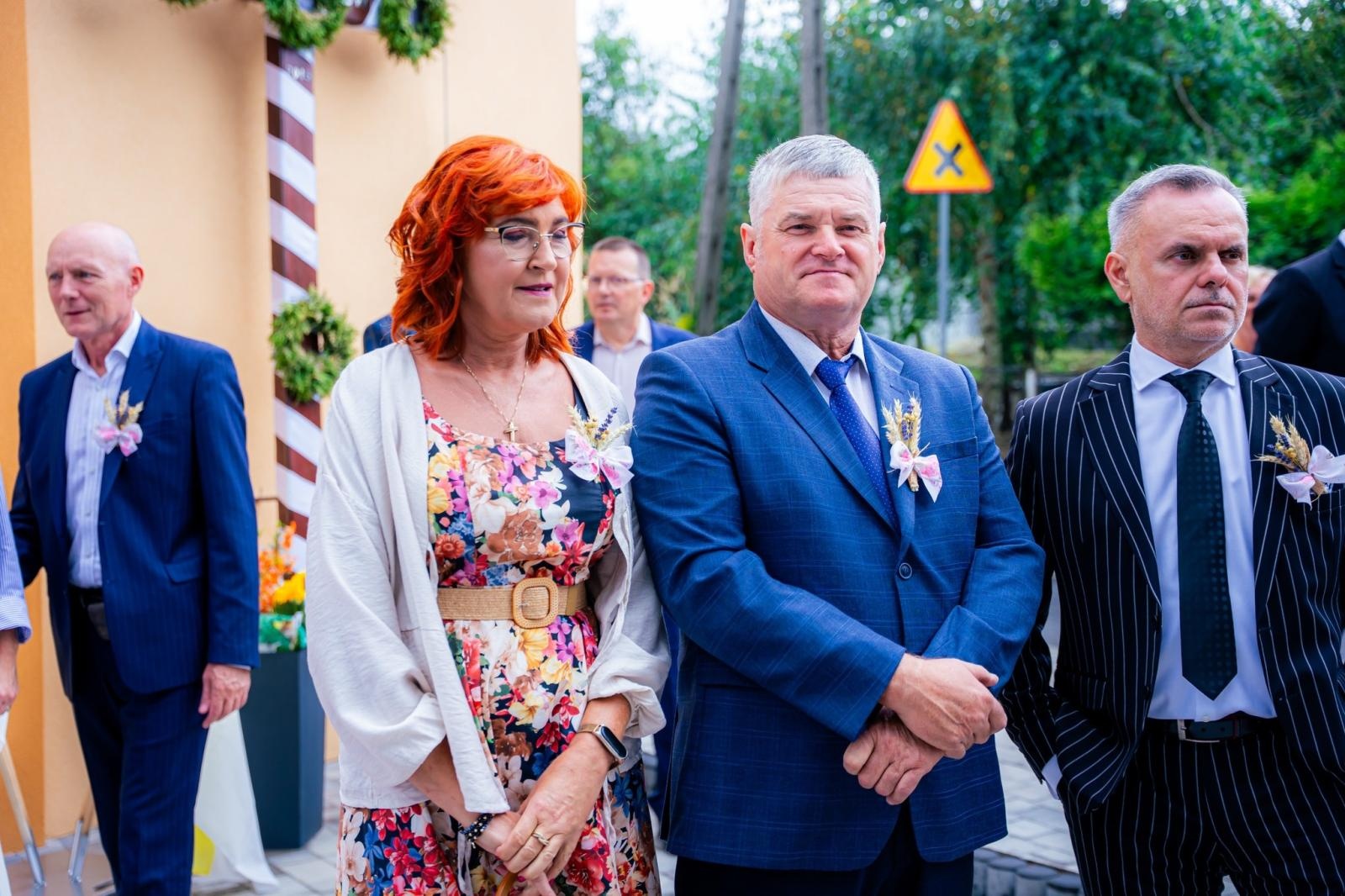 Zdjęcie w galerii na portalu naszwodzislaw.com: Gminne dożynki i zacny jubileusz Skrbeńska za nami [FOTO] wiadomości z regionu