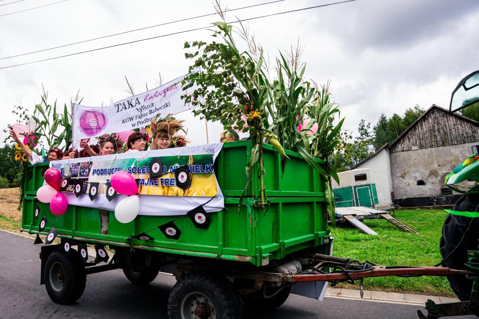 Zdjęcie w galerii na portalu naszwodzislaw.com: Gminne dożynki i zacny jubileusz Skrbeńska za nami [FOTO] wiadomości z regionu