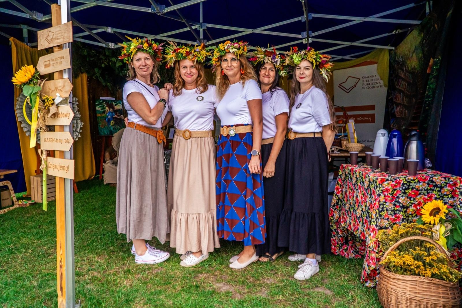 Zdjęcie w galerii na portalu naszwodzislaw.com: Gminne dożynki i zacny jubileusz Skrbeńska za nami [FOTO] wiadomości z regionu