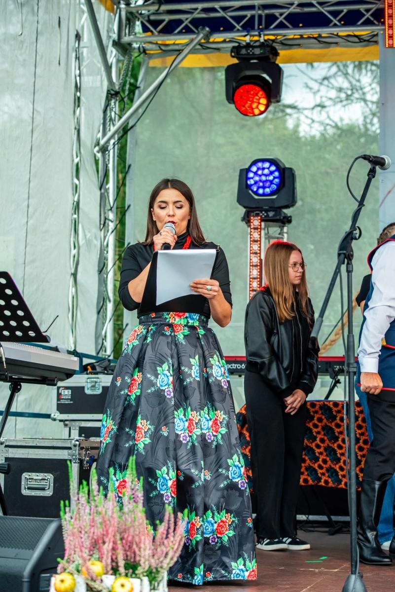 Zdjęcie w galerii na portalu naszwodzislaw.com: Gminne dożynki i zacny jubileusz Skrbeńska za nami [FOTO] wiadomości z regionu