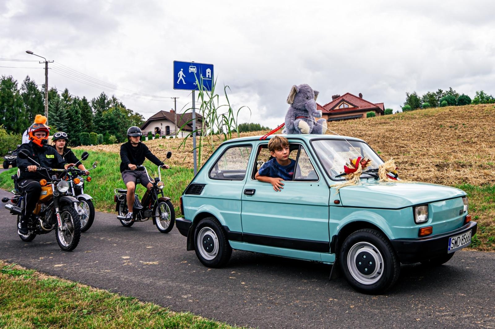 Zdjęcie w galerii na portalu naszwodzislaw.com: Gminne dożynki i zacny jubileusz Skrbeńska za nami [FOTO] wiadomości z regionu