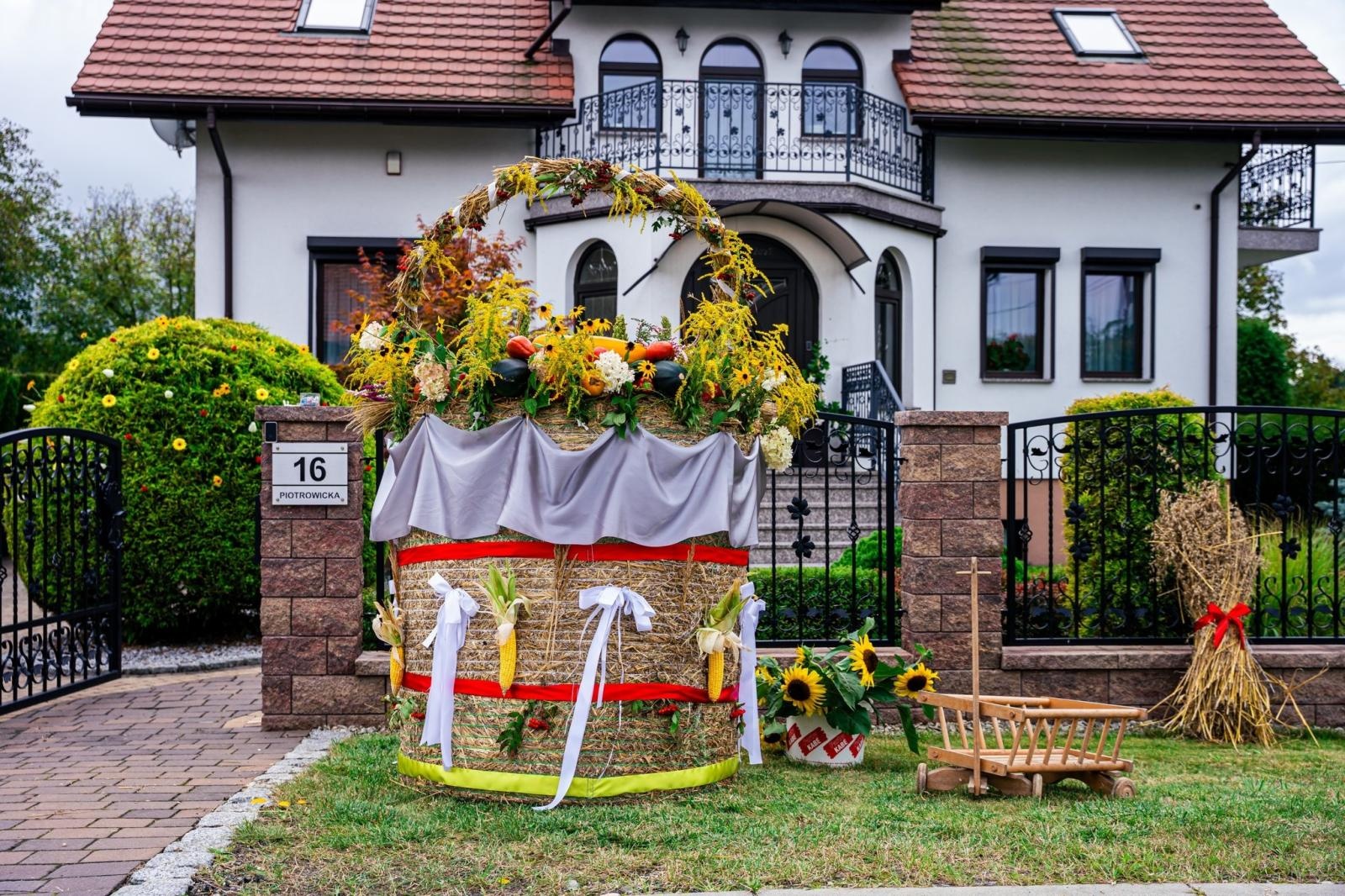 Zdjęcie w galerii na portalu naszwodzislaw.com: Gminne dożynki i zacny jubileusz Skrbeńska za nami [FOTO] wiadomości z regionu