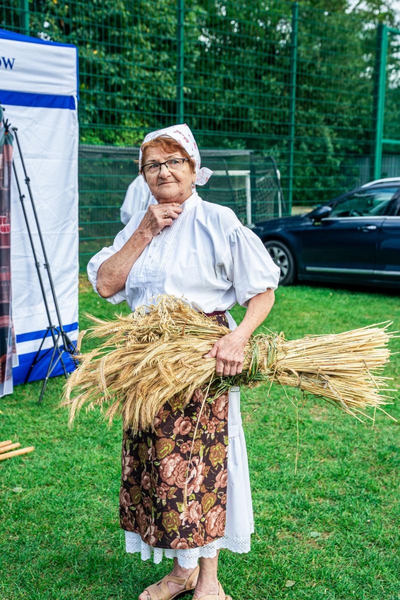 Zdjęcie w galerii na portalu naszwodzislaw.com: Gminne dożynki i zacny jubileusz Skrbeńska za nami [FOTO] wiadomości z regionu