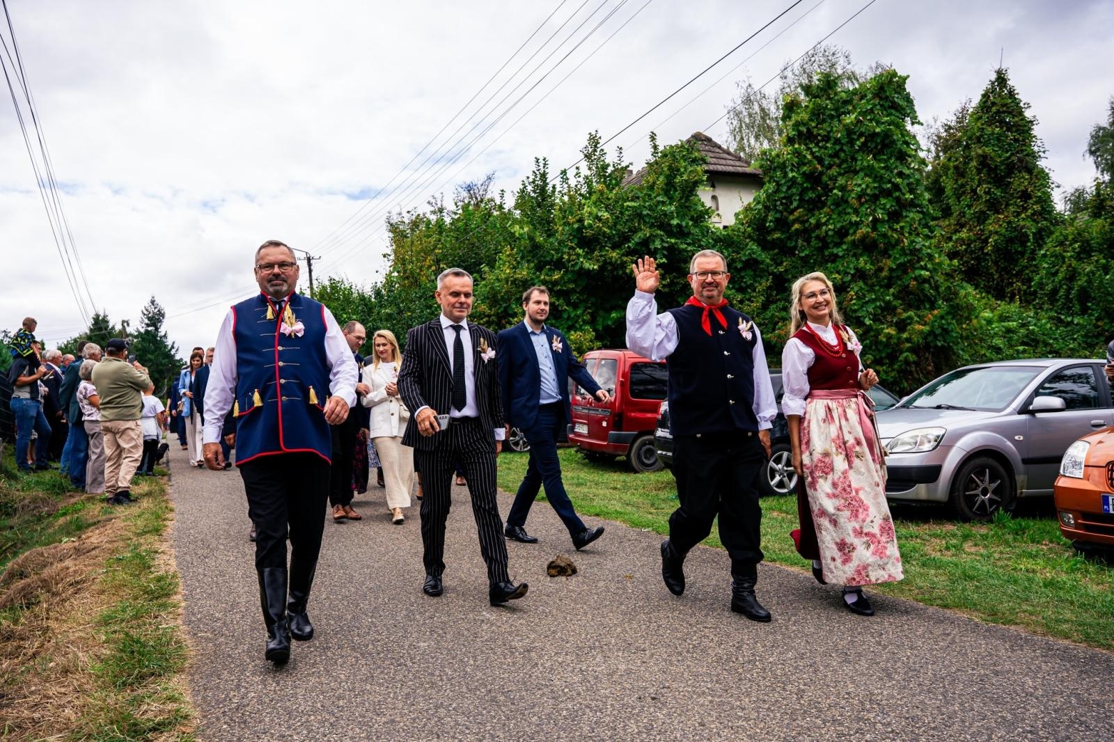 Zdjęcie w galerii na portalu naszwodzislaw.com: Gminne dożynki i zacny jubileusz Skrbeńska za nami [FOTO] wiadomości z regionu