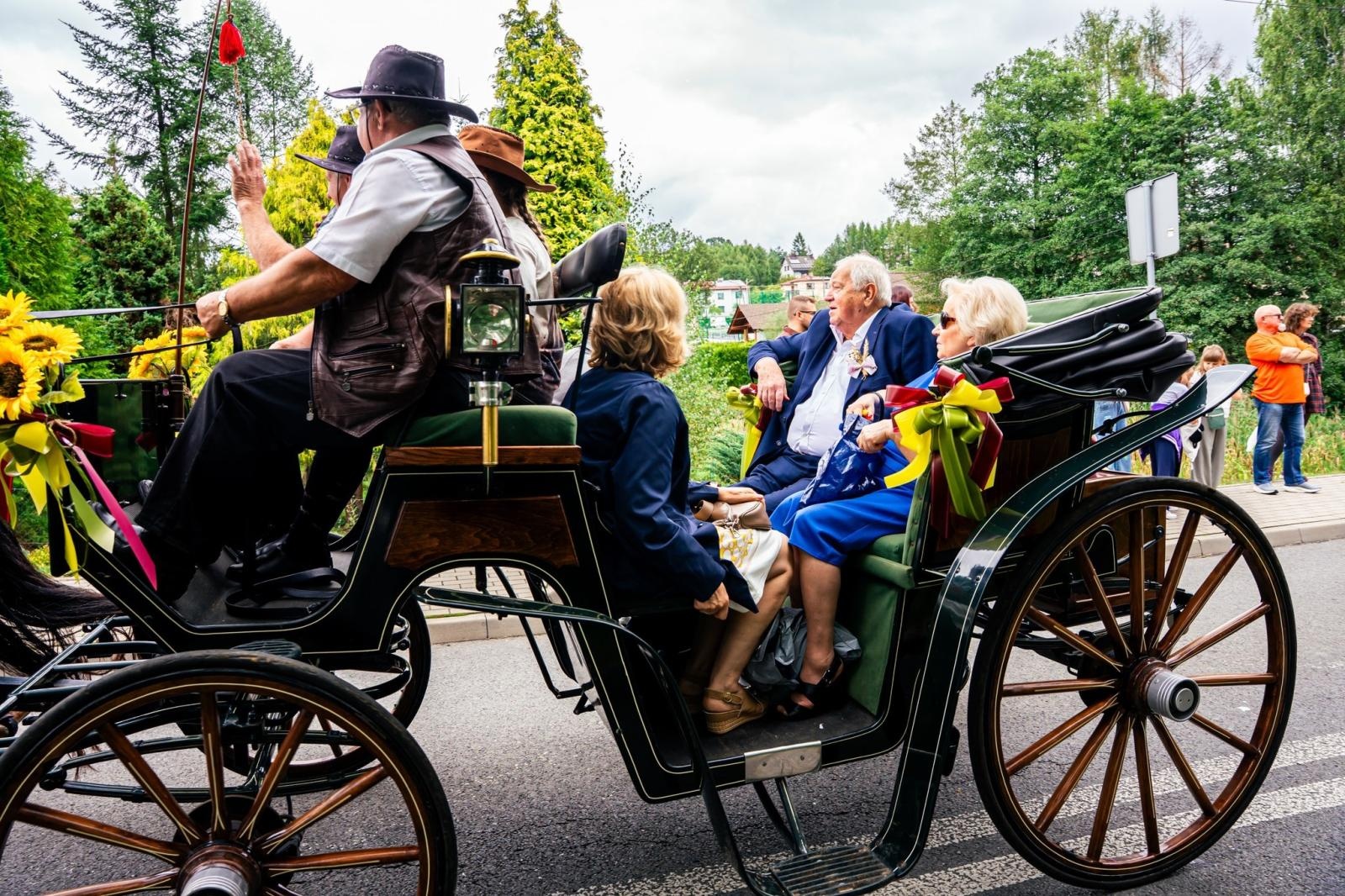 Zdjęcie w galerii na portalu naszwodzislaw.com: Gminne dożynki i zacny jubileusz Skrbeńska za nami [FOTO] wiadomości z regionu