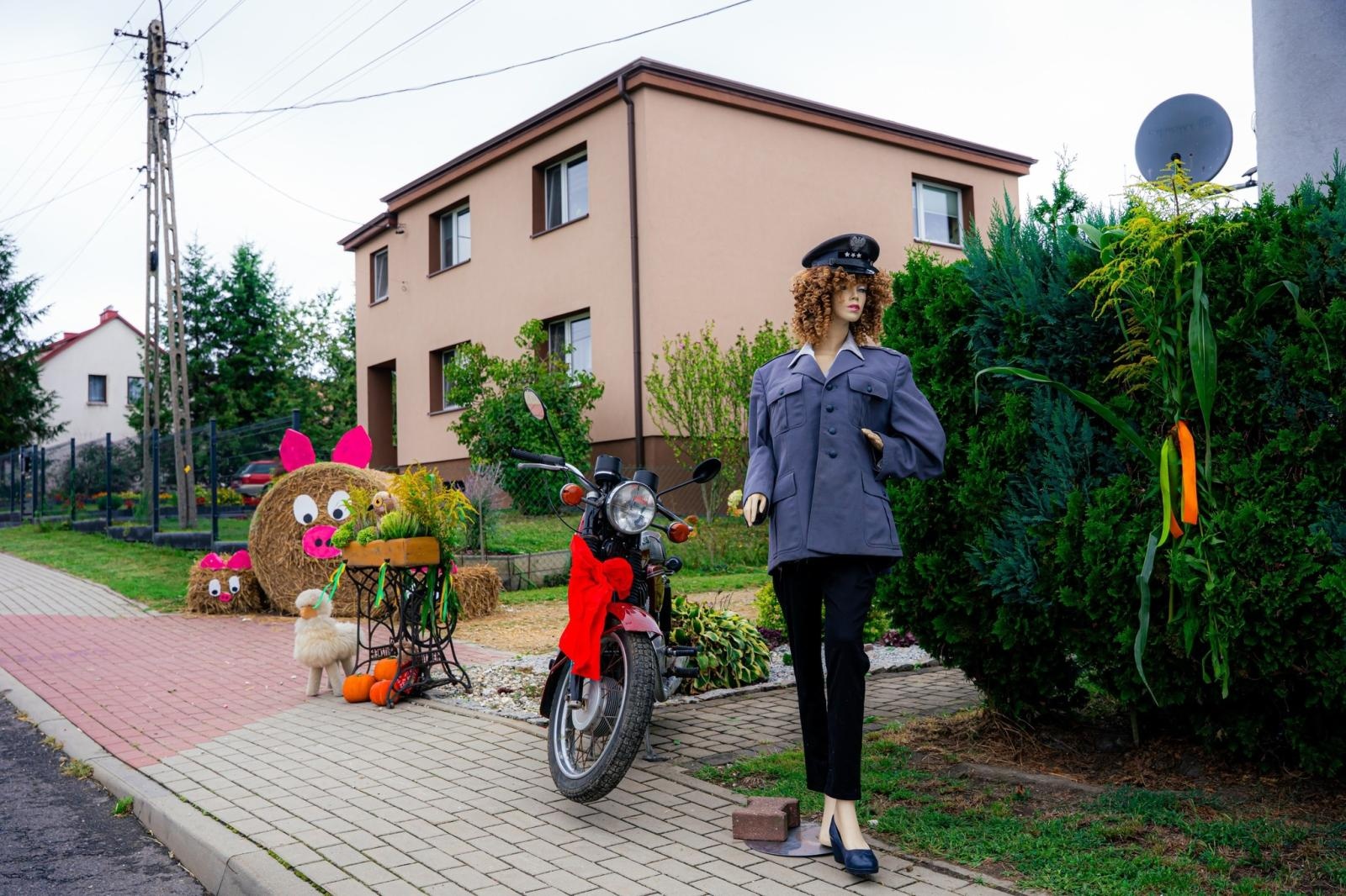 Zdjęcie w galerii na portalu naszwodzislaw.com: Gminne dożynki i zacny jubileusz Skrbeńska za nami [FOTO] wiadomości z regionu