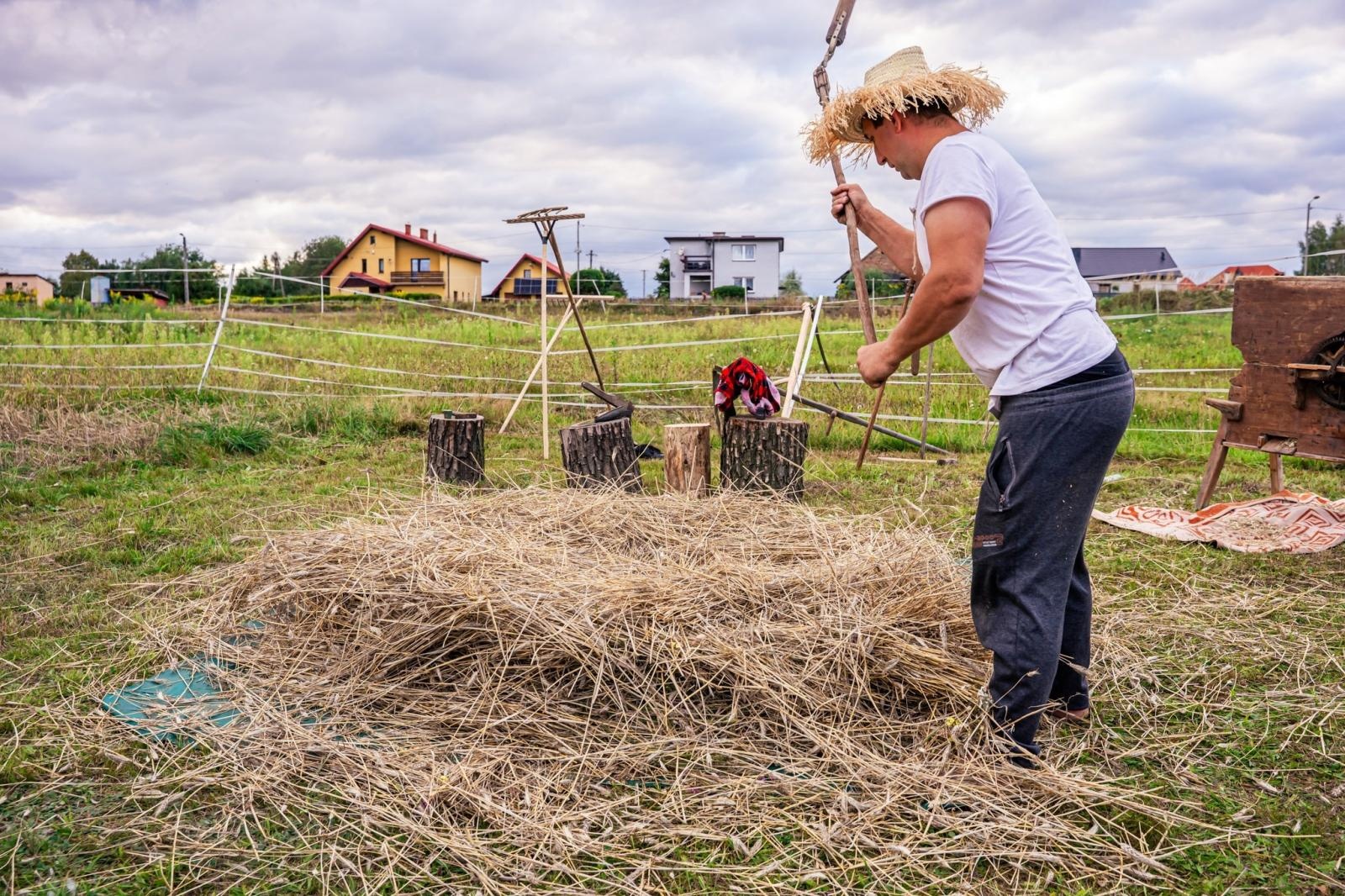 Zdjęcie w galerii na portalu naszwodzislaw.com: Gminne dożynki i zacny jubileusz Skrbeńska za nami [FOTO] wiadomości z regionu
