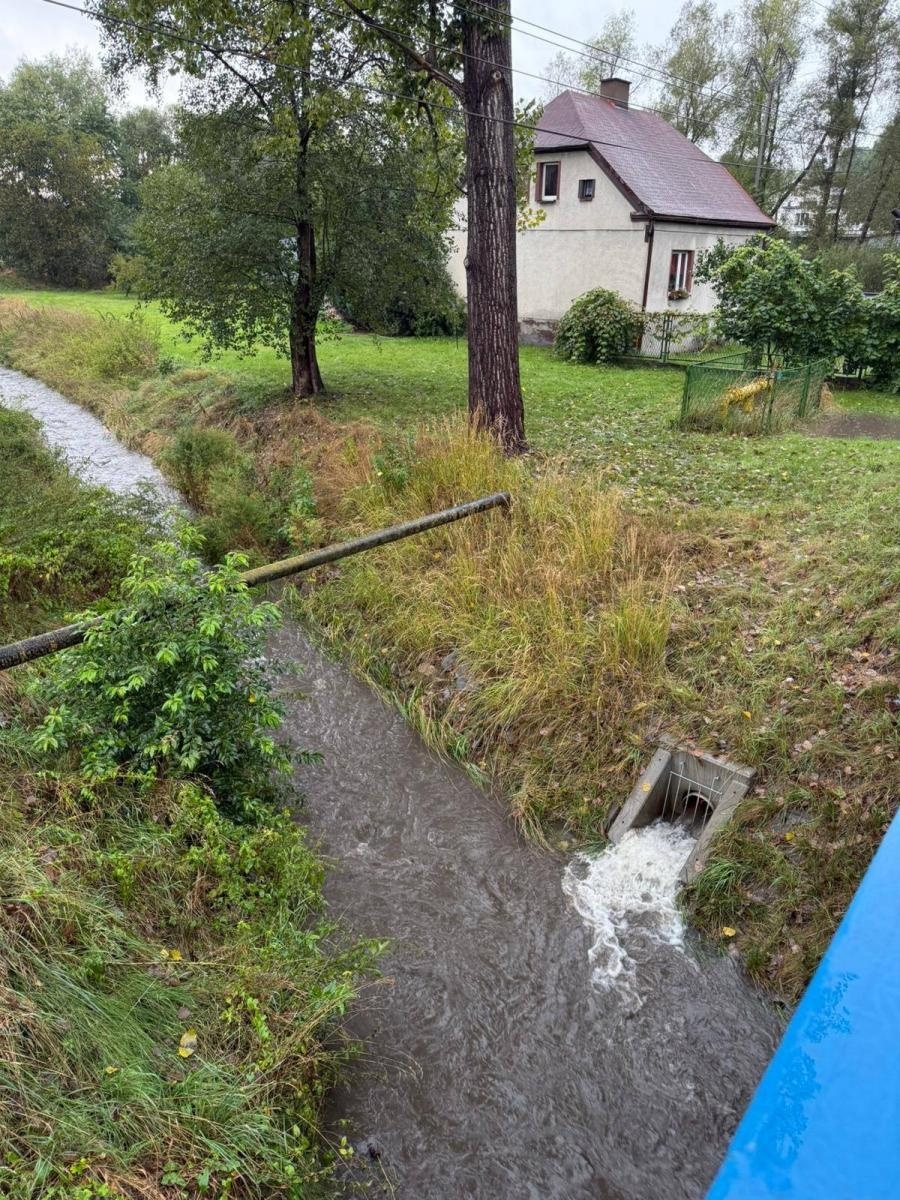 Zdjęcie w galerii na portalu naszwodzislaw.com: Ciągle pada... Monitoring sytuacji hydrologicznej w gminie Mszana [FOTO] wiadomości z regionu
