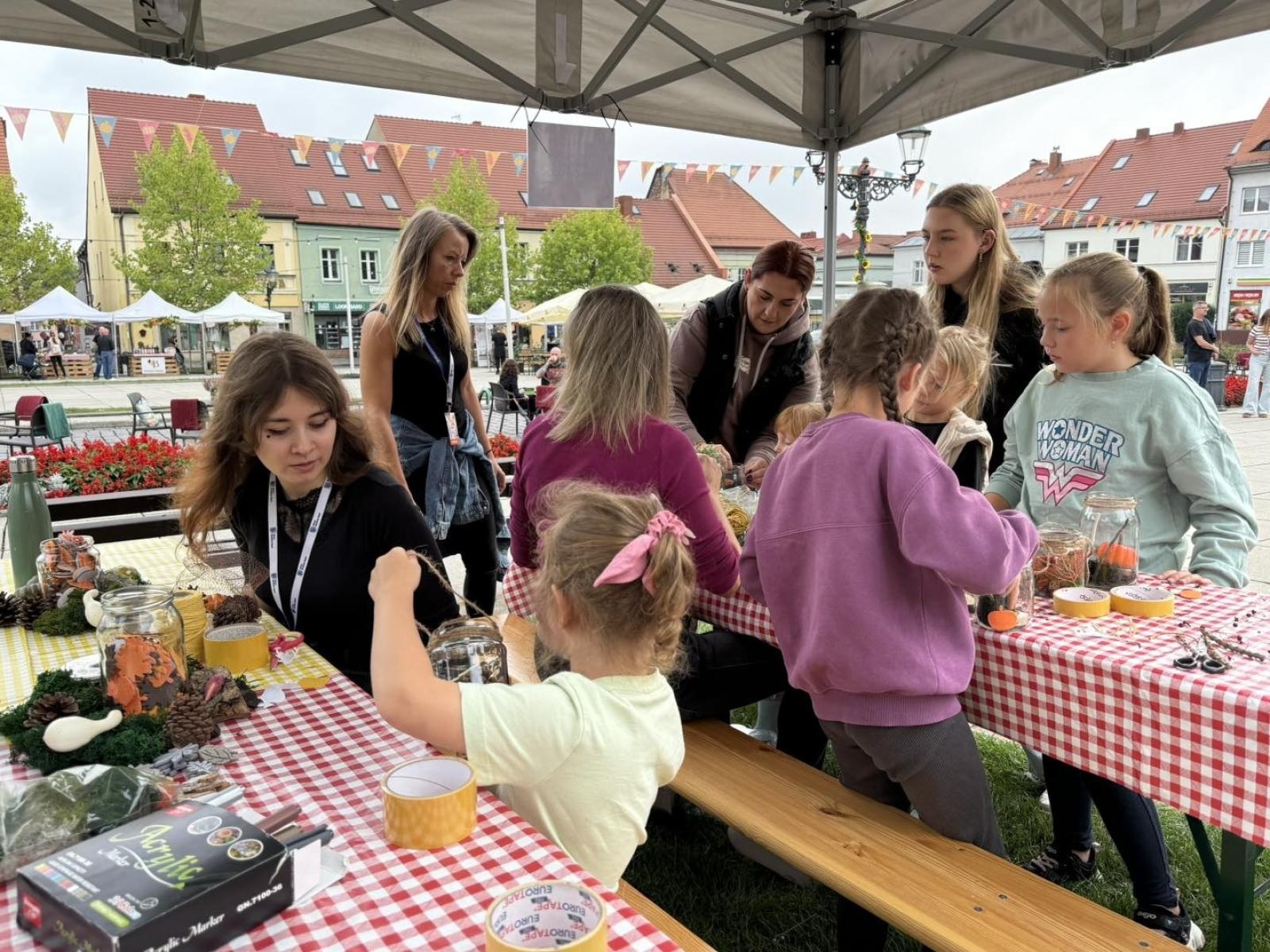Zdjęcie w galerii na portalu naszwodzislaw.com: DzieJesie(ń) Festiwal w Wodzisławiu Śląskim. Święto jesieni pełne atrakcji [FOTO] wiadomości z regionu