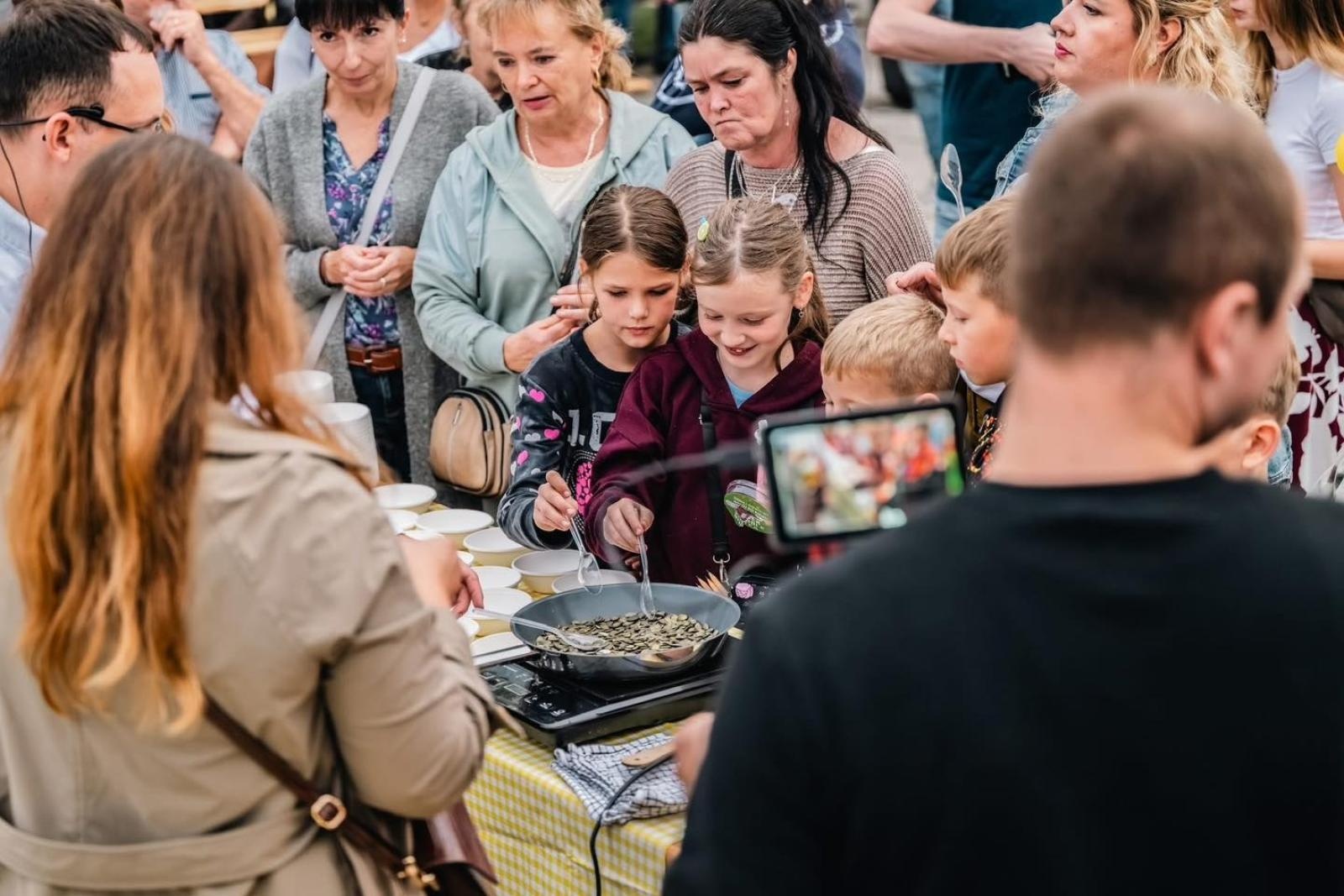 Zdjęcie w galerii na portalu naszwodzislaw.com: DzieJesie(ń) Festiwal w Wodzisławiu Śląskim. Święto jesieni pełne atrakcji [FOTO] wiadomości z regionu