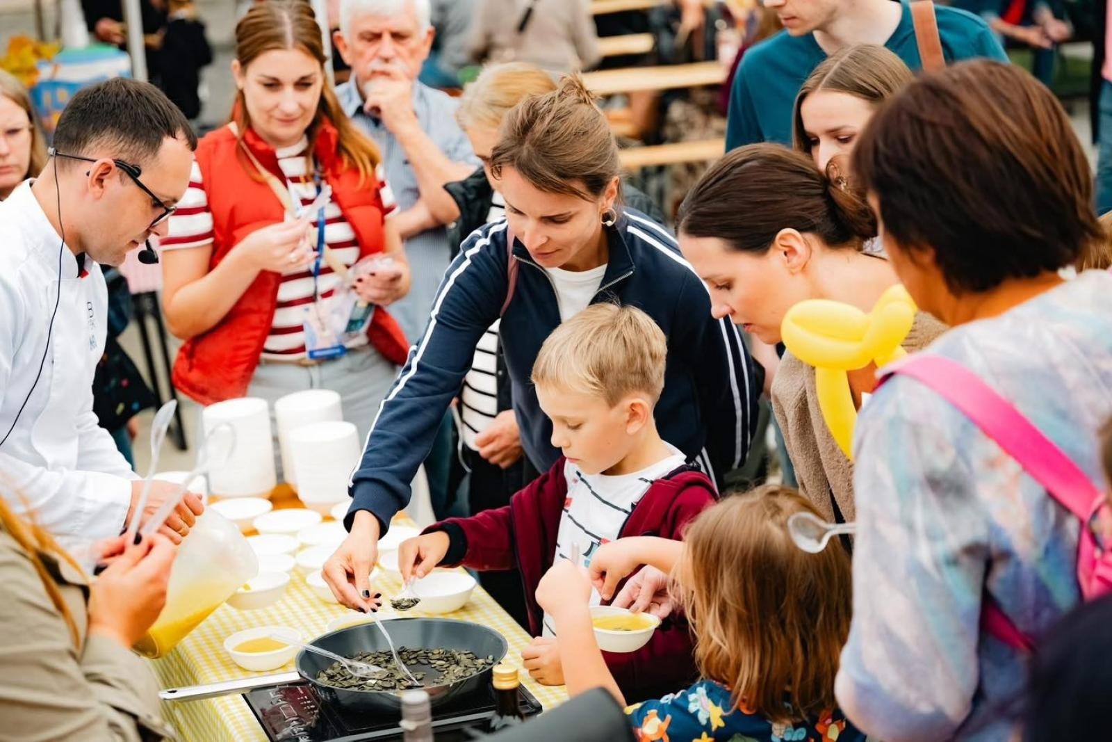 Zdjęcie w galerii na portalu naszwodzislaw.com: DzieJesie(ń) Festiwal w Wodzisławiu Śląskim. Święto jesieni pełne atrakcji [FOTO] wiadomości z regionu