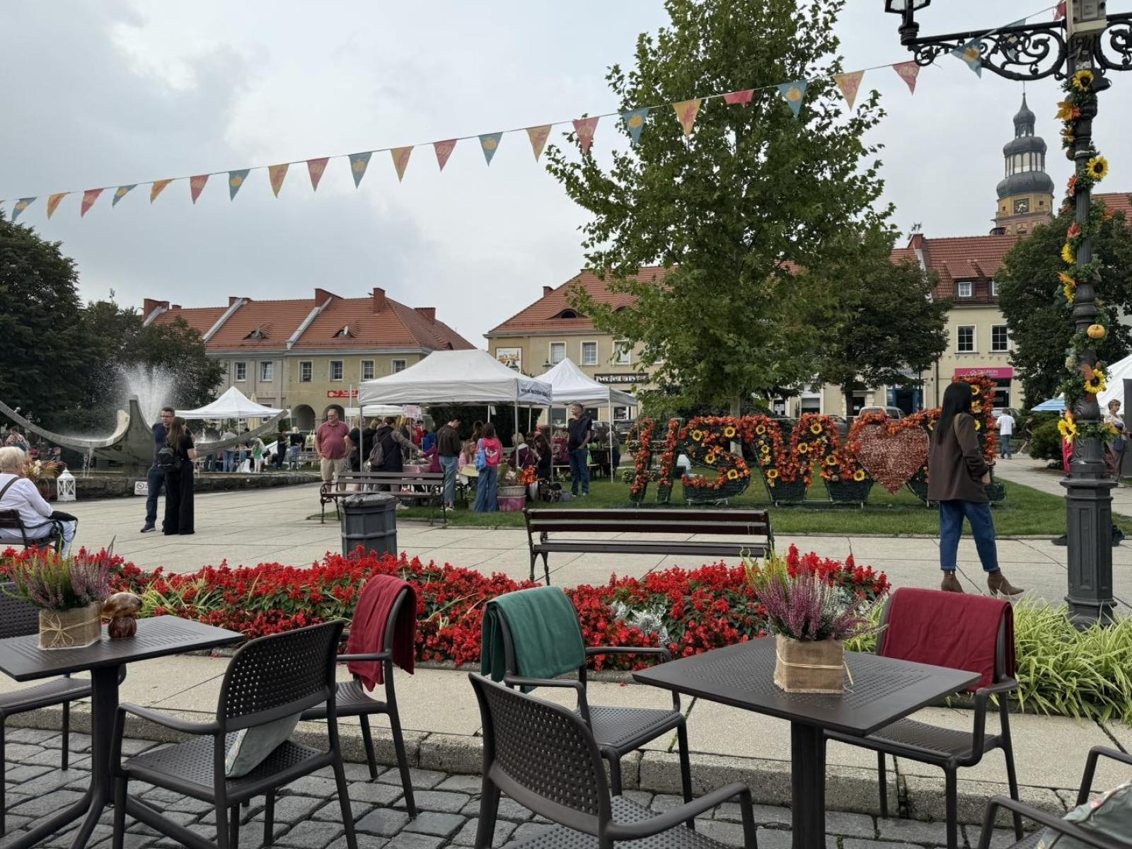 Zdjęcie w galerii na portalu naszwodzislaw.com: DzieJesie(ń) Festiwal w Wodzisławiu Śląskim. Święto jesieni pełne atrakcji [FOTO] wiadomości z regionu