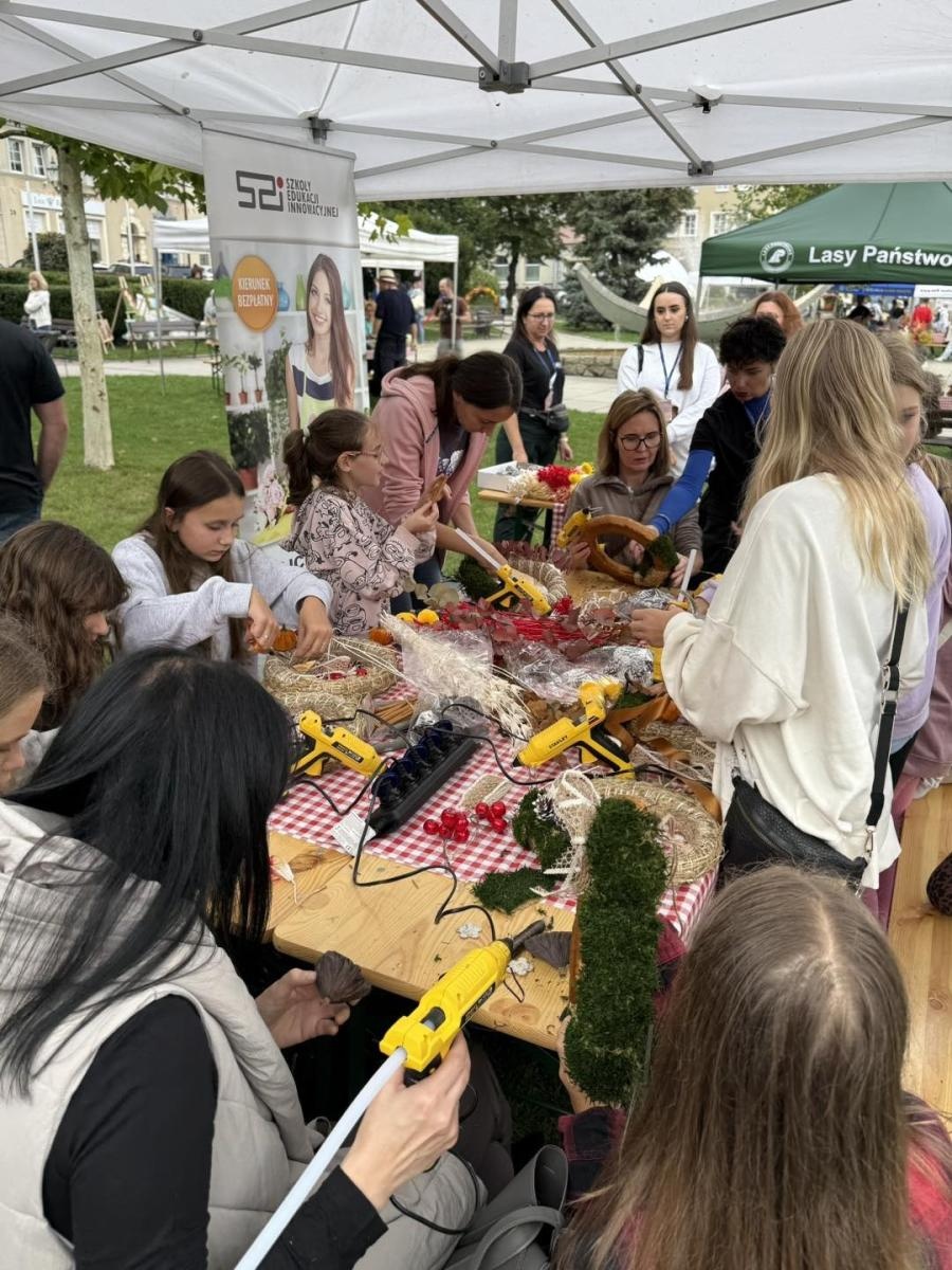 Zdjęcie w galerii na portalu naszwodzislaw.com: DzieJesie(ń) Festiwal w Wodzisławiu Śląskim. Święto jesieni pełne atrakcji [FOTO] wiadomości z regionu