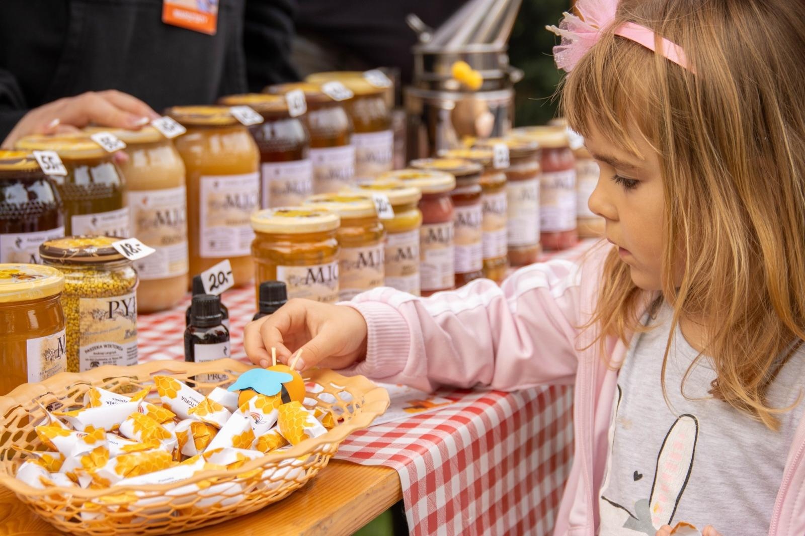 Zdjęcie w galerii na portalu naszwodzislaw.com: DzieJesie(ń) Festiwal w Wodzisławiu Śląskim. Święto jesieni pełne atrakcji [FOTO] wiadomości z regionu