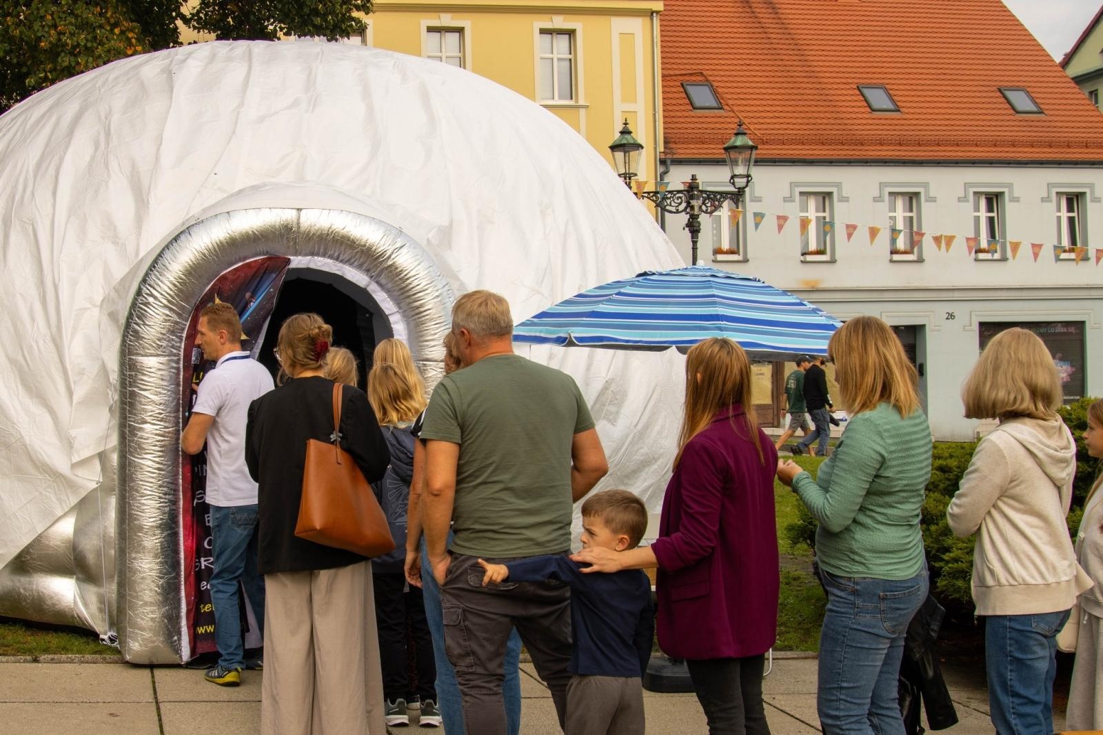 Zdjęcie w galerii na portalu naszwodzislaw.com: DzieJesie(ń) Festiwal w Wodzisławiu Śląskim. Święto jesieni pełne atrakcji [FOTO] wiadomości z regionu