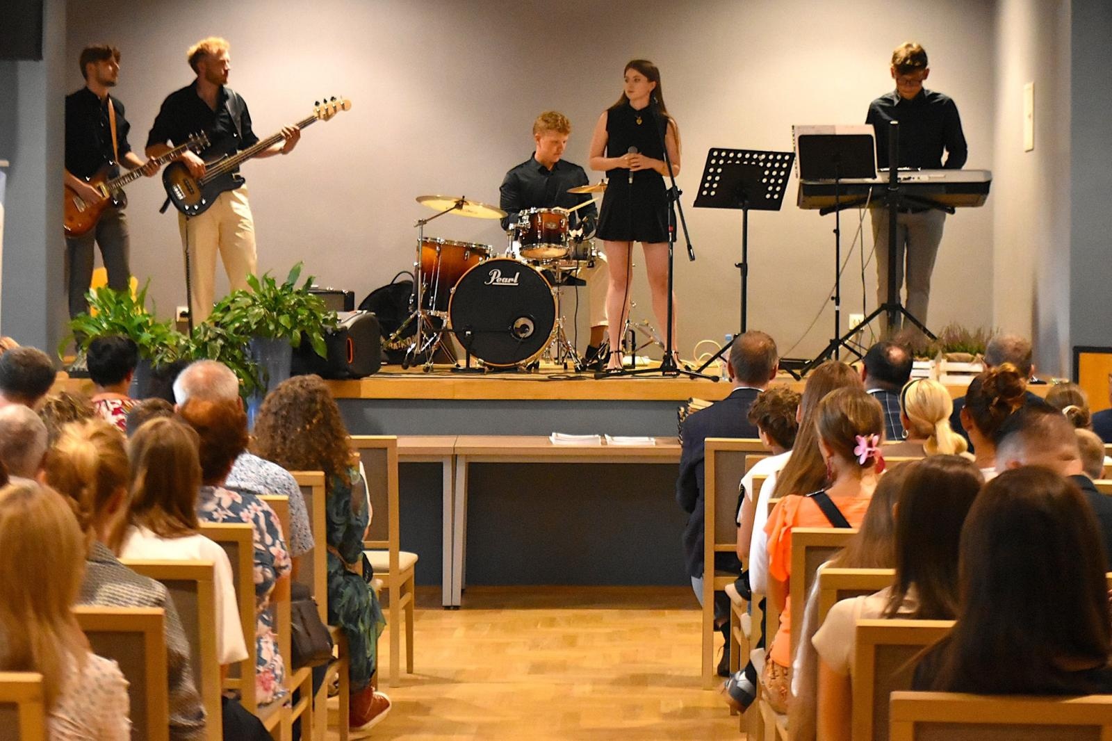 Zdjęcie w galerii na portalu naszwodzislaw.com: Poznajcie najlepszych uczniów i młodych sportowców gminy Godów wiadomości z regionu