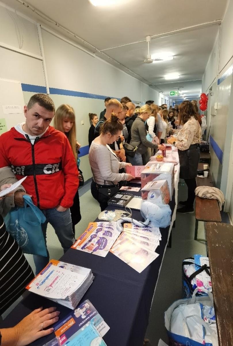 Zdjęcie w galerii na portalu naszwodzislaw.com: Tłumy na Dniu Otwartym Wodzisławskiej Porodówki [FOTO] wiadomości z regionu