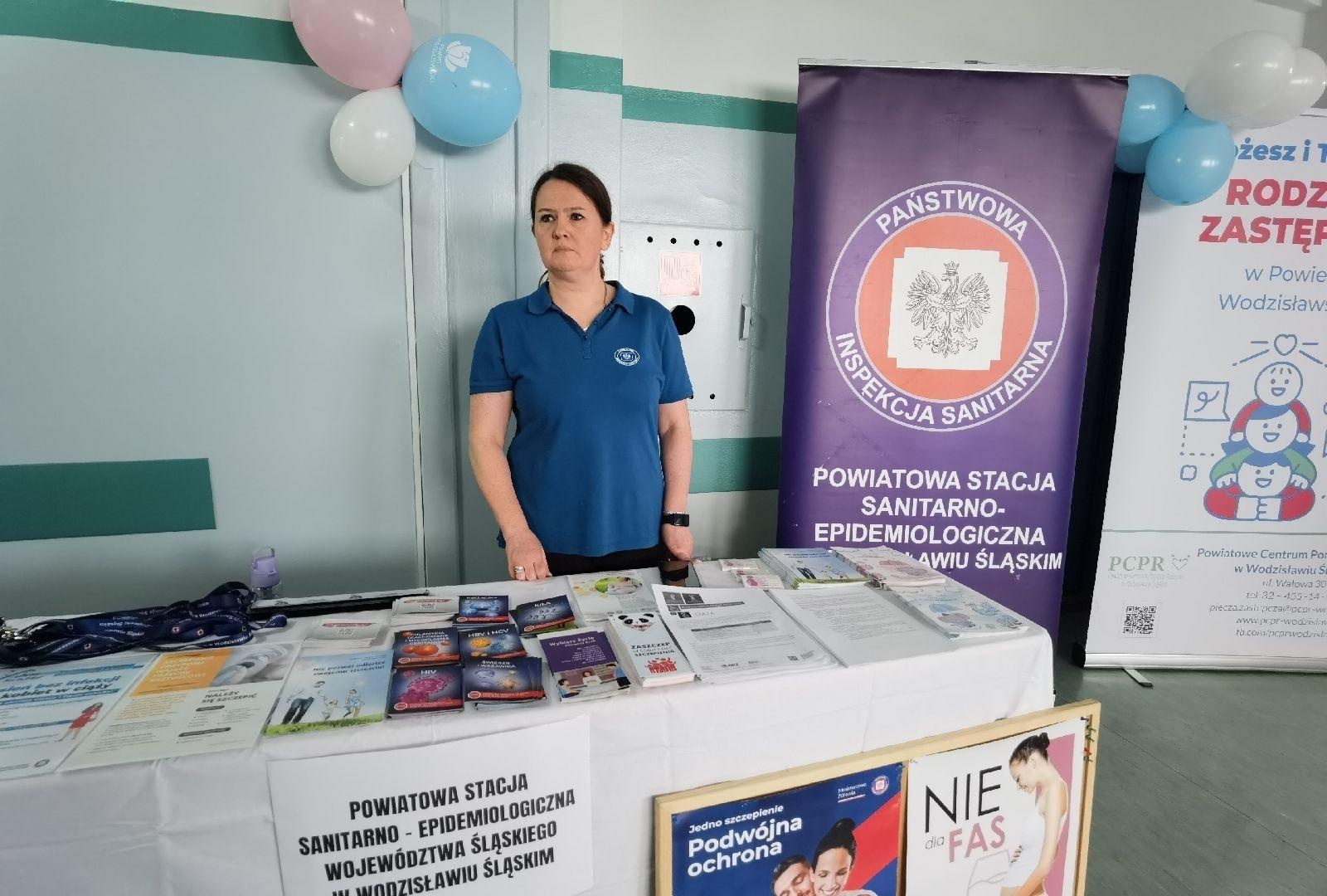 Zdjęcie w galerii na portalu naszwodzislaw.com: Tłumy na Dniu Otwartym Wodzisławskiej Porodówki [FOTO] wiadomości z regionu