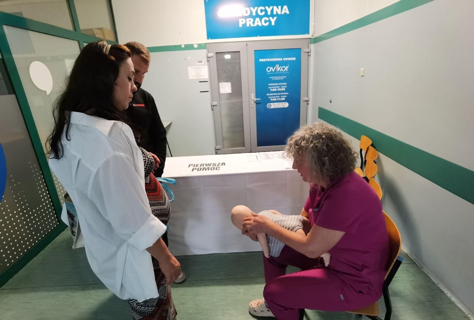 Zdjęcie w galerii na portalu naszwodzislaw.com: Tłumy na Dniu Otwartym Wodzisławskiej Porodówki [FOTO] wiadomości z regionu