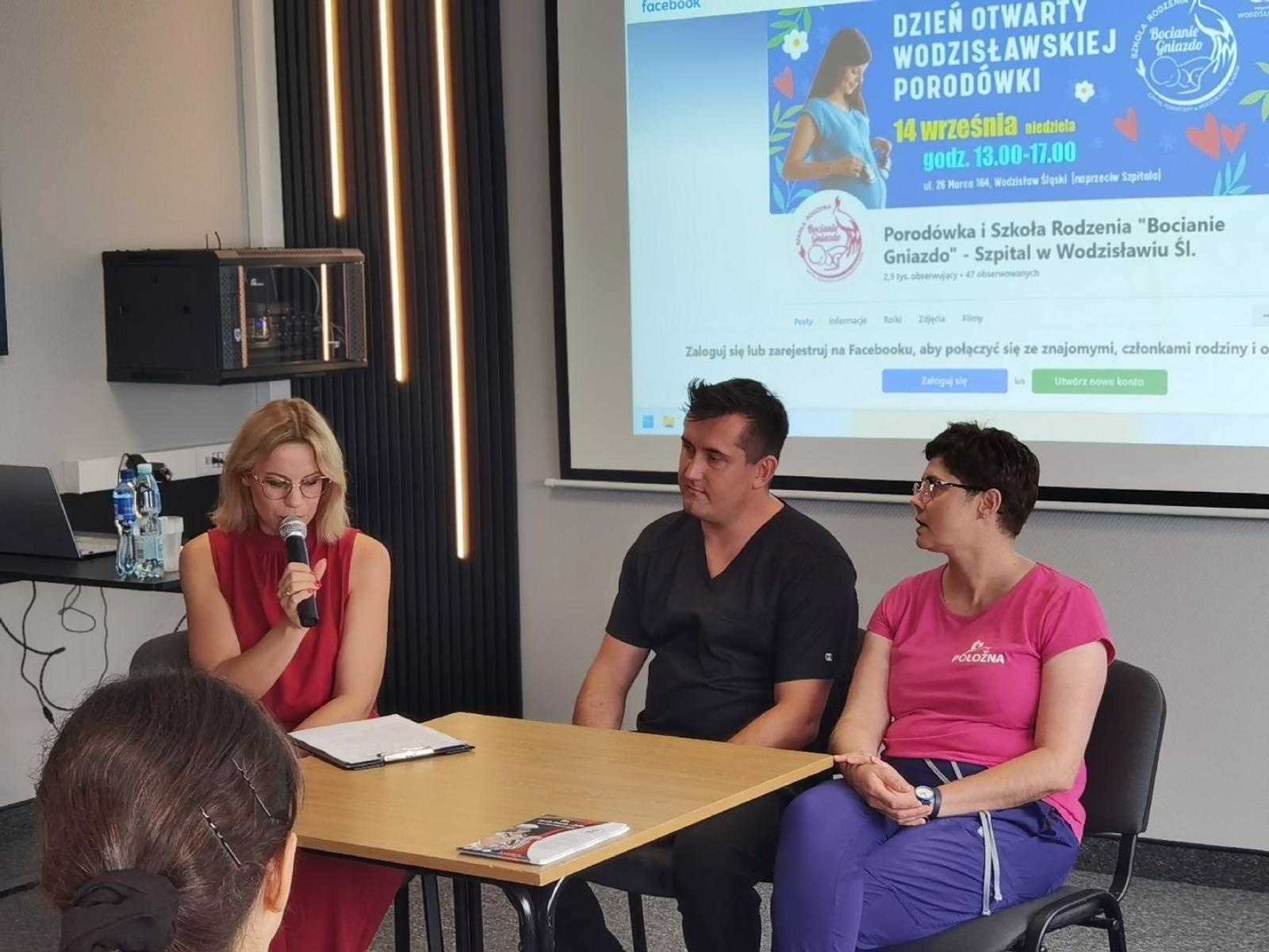 Zdjęcie w galerii na portalu naszwodzislaw.com: Tłumy na Dniu Otwartym Wodzisławskiej Porodówki [FOTO] wiadomości z regionu